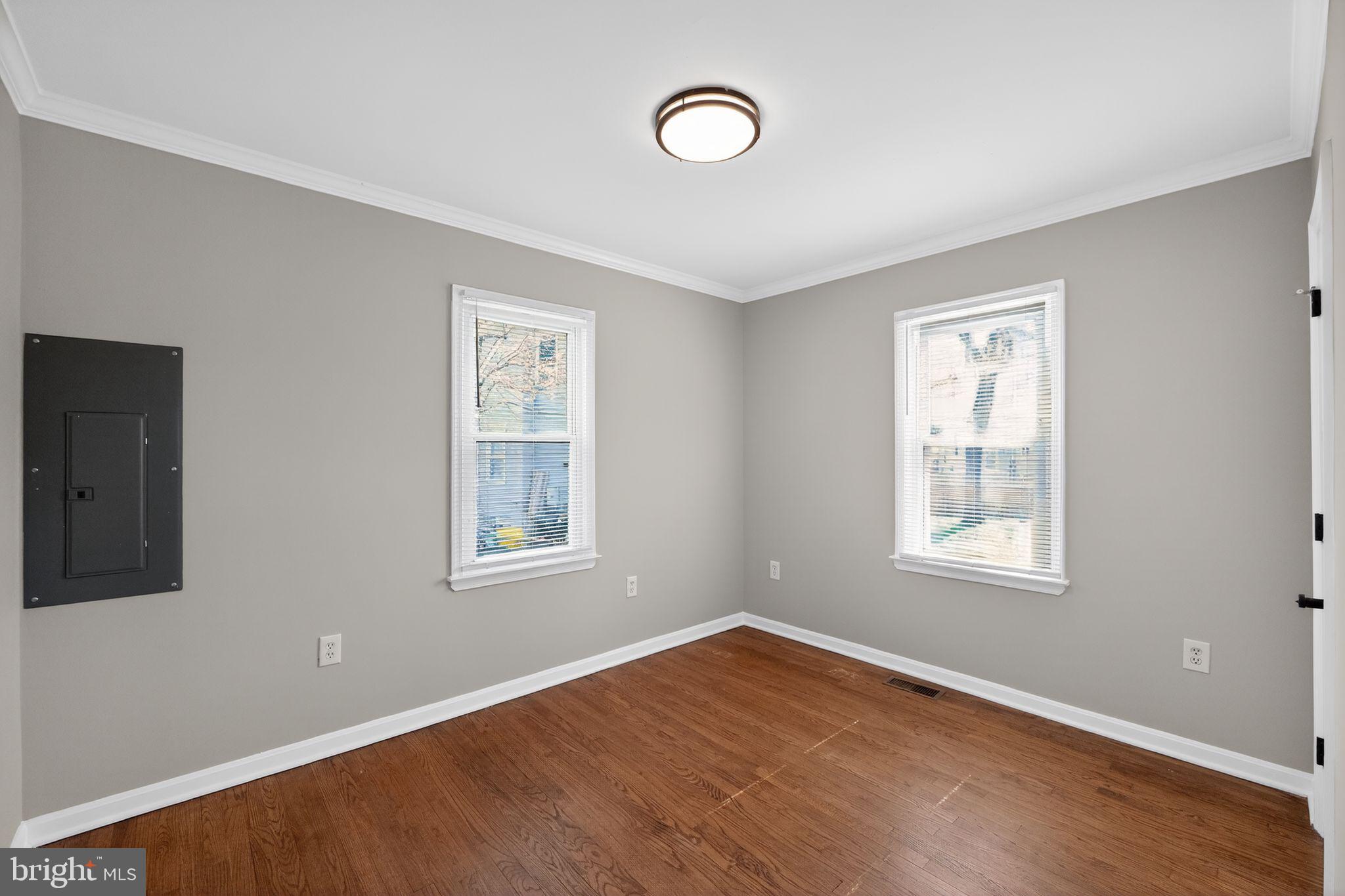 RIDGEWAY MANOR - Residential