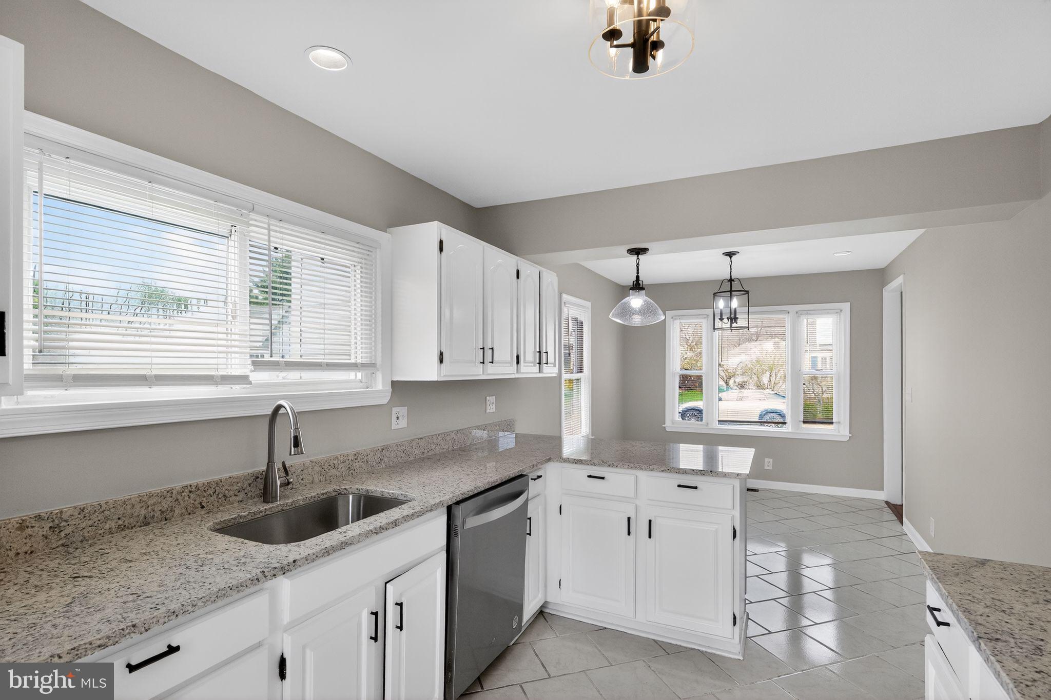 RIDGEWAY MANOR - Residential