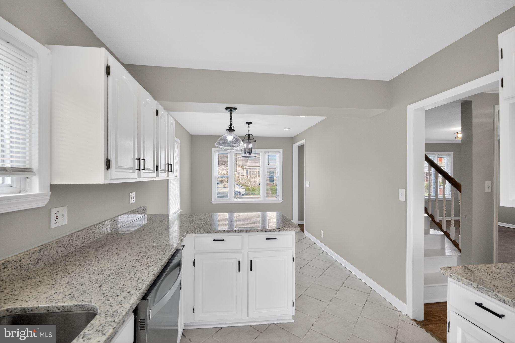 RIDGEWAY MANOR - Residential