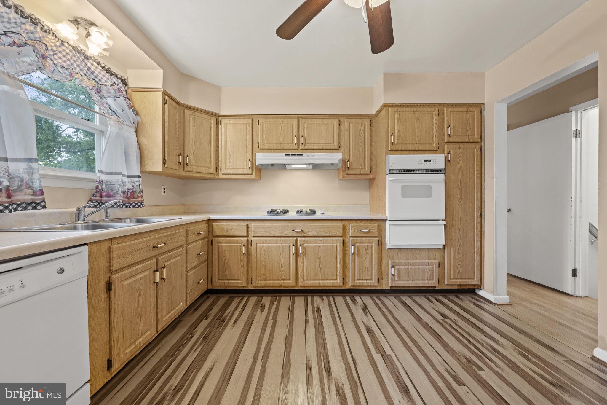 OAK ORCHARD - Residential