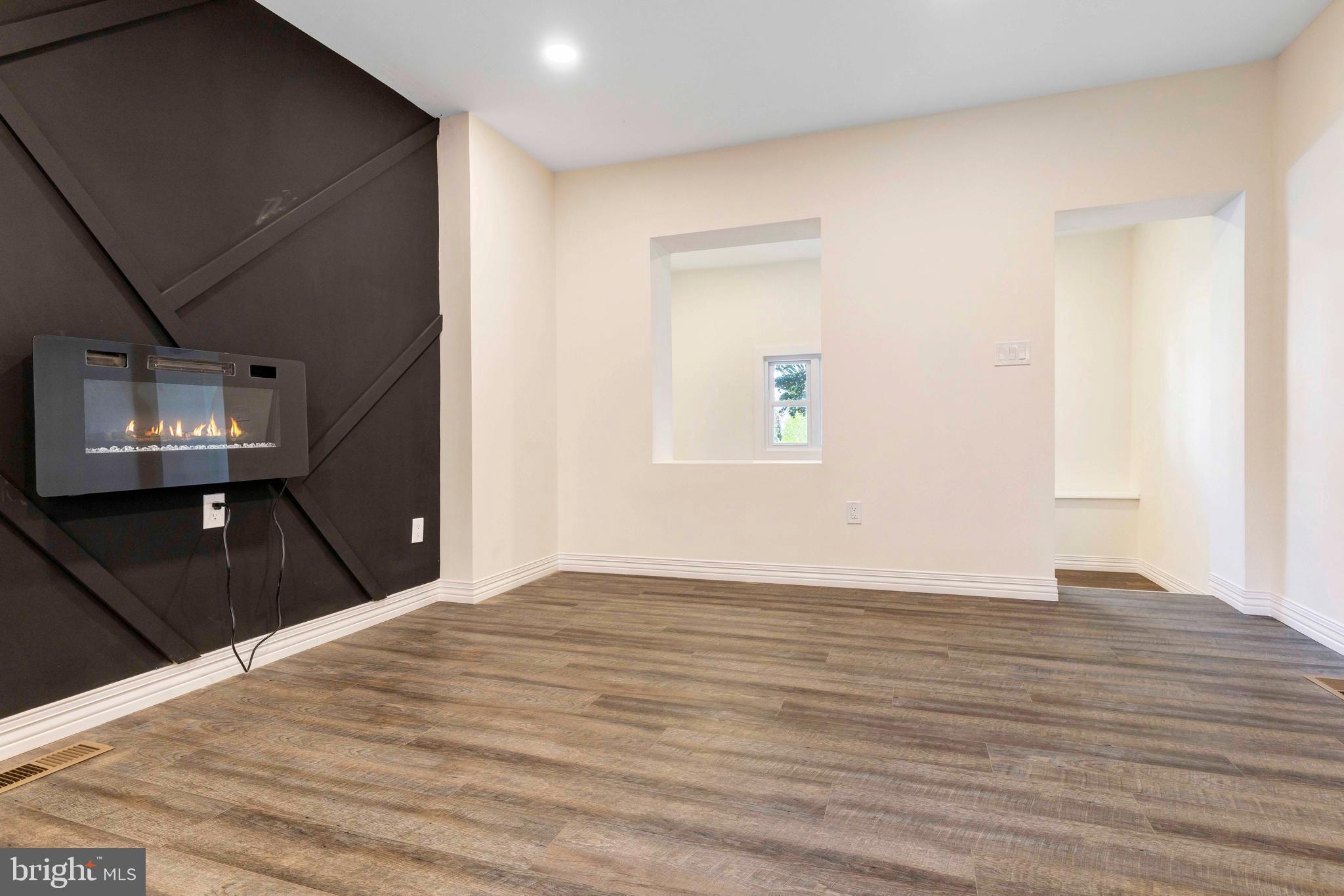 COLLINGDALE - Residential