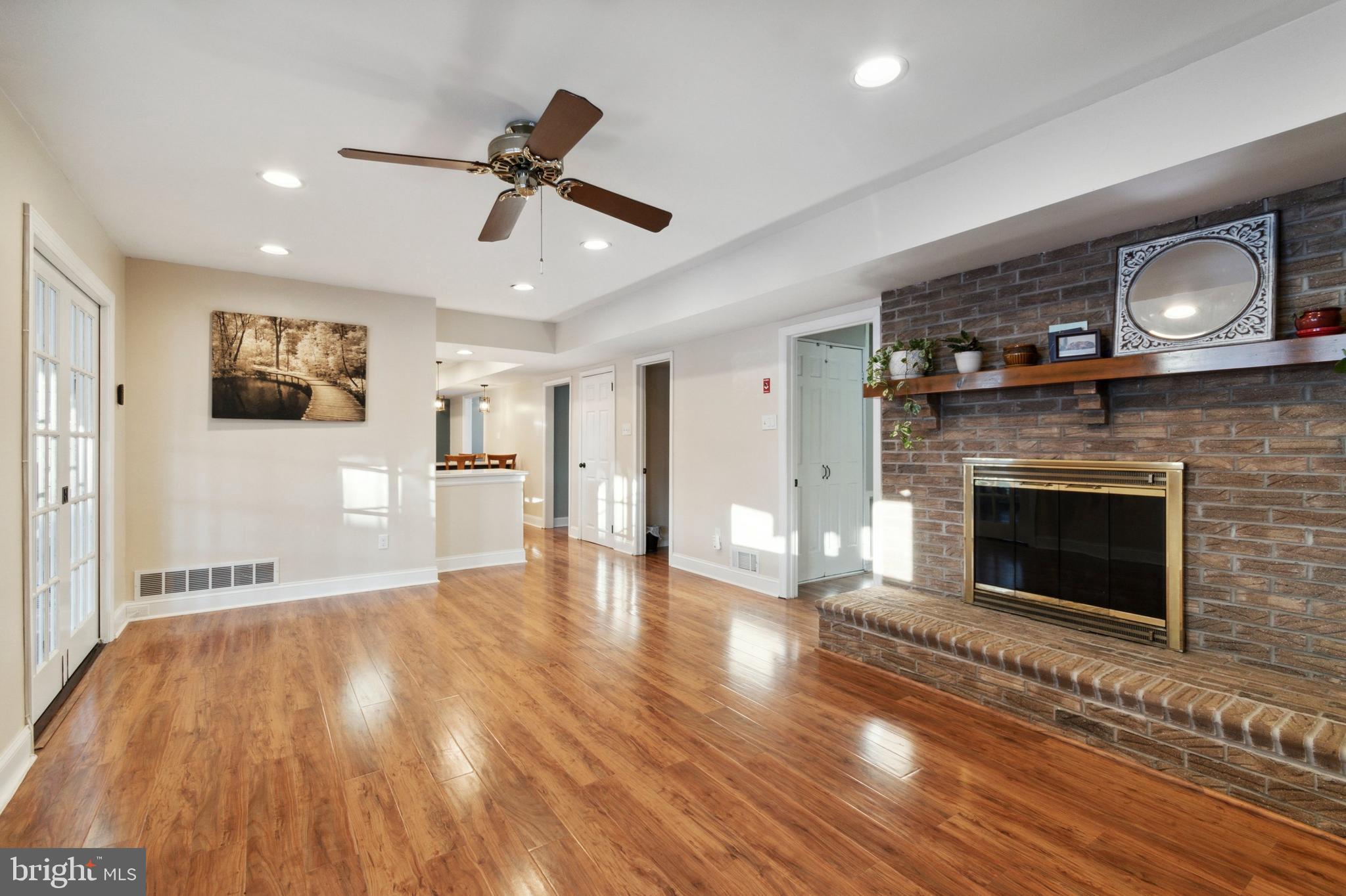 GLEN VIEW PARK - Residential
