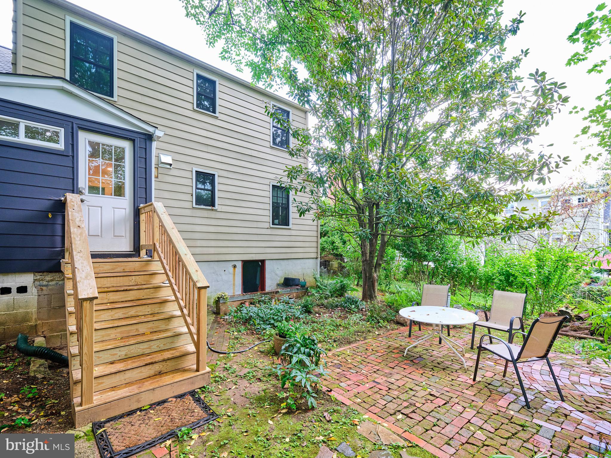 WASHINGTON GROVE - Residential Lease