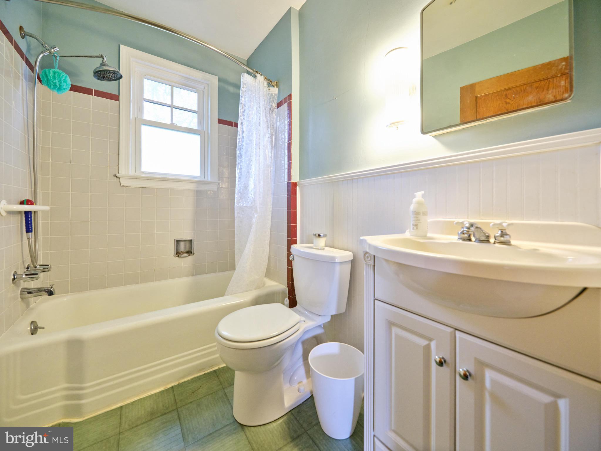 WASHINGTON GROVE - Residential Lease