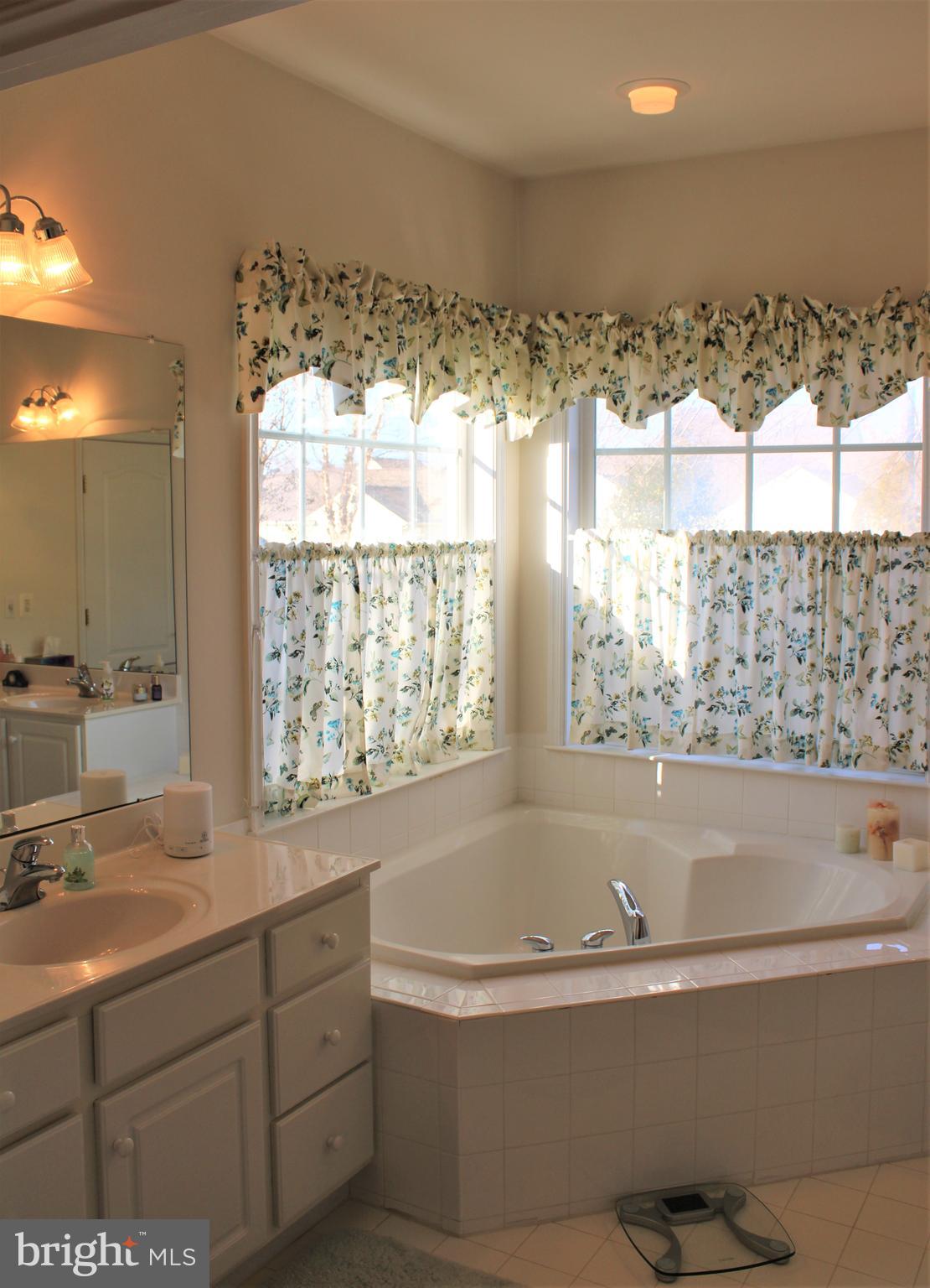 EASTON CLUB EAST - Residential