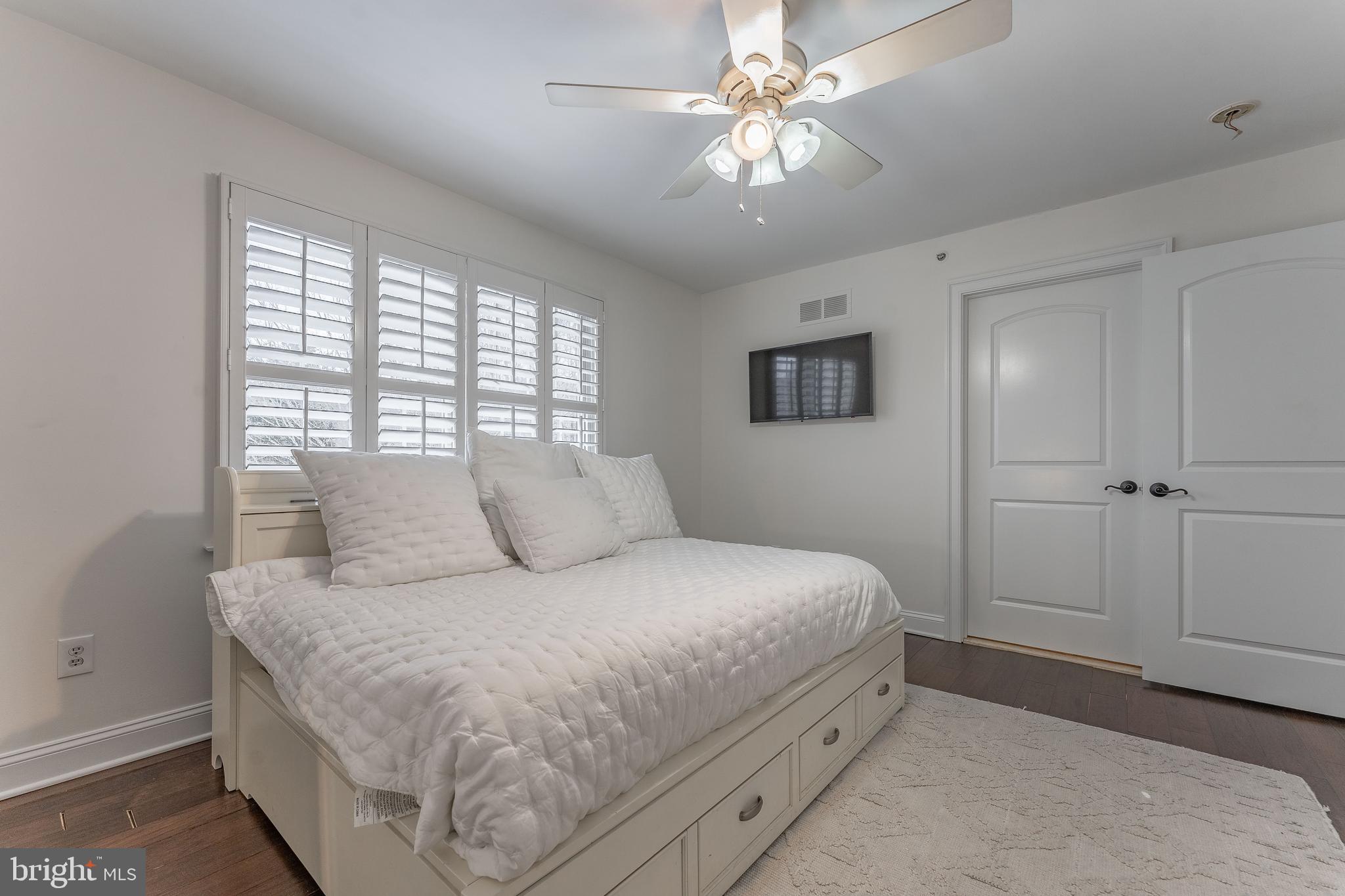 SPRINGTON CHASE - Residential