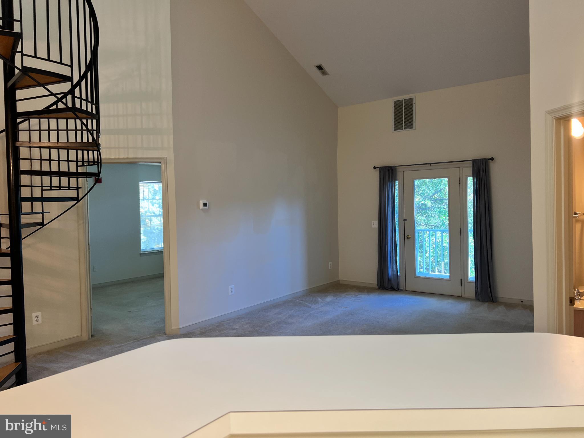 RIVERGATE II - Residential Lease