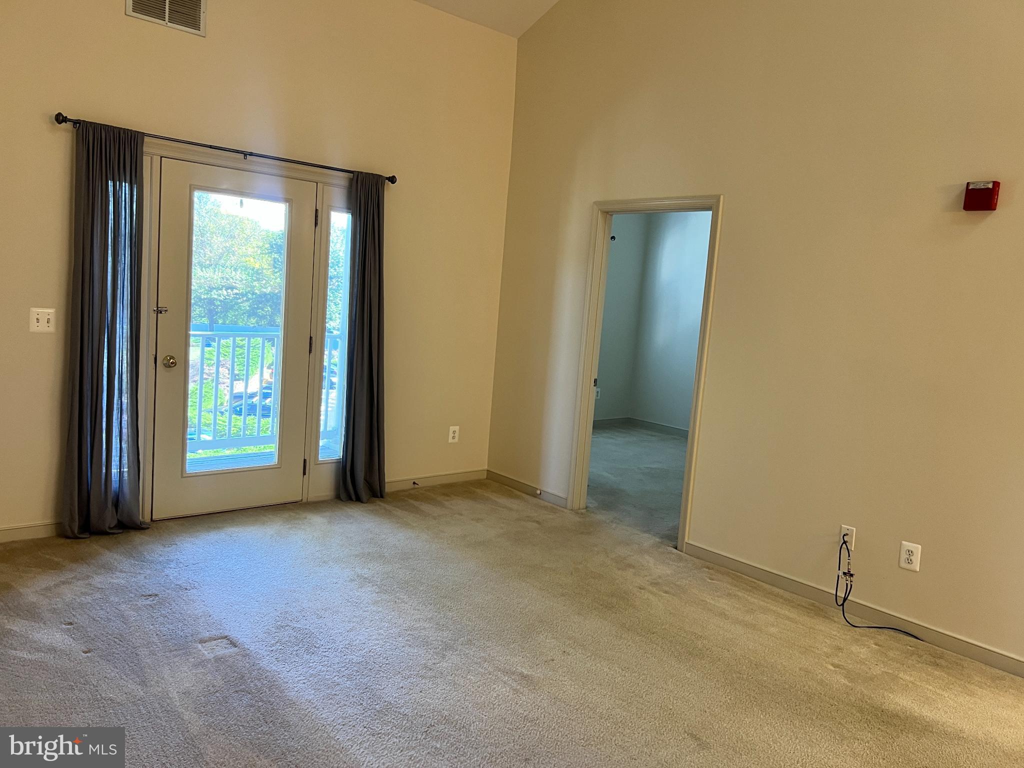 RIVERGATE II - Residential Lease