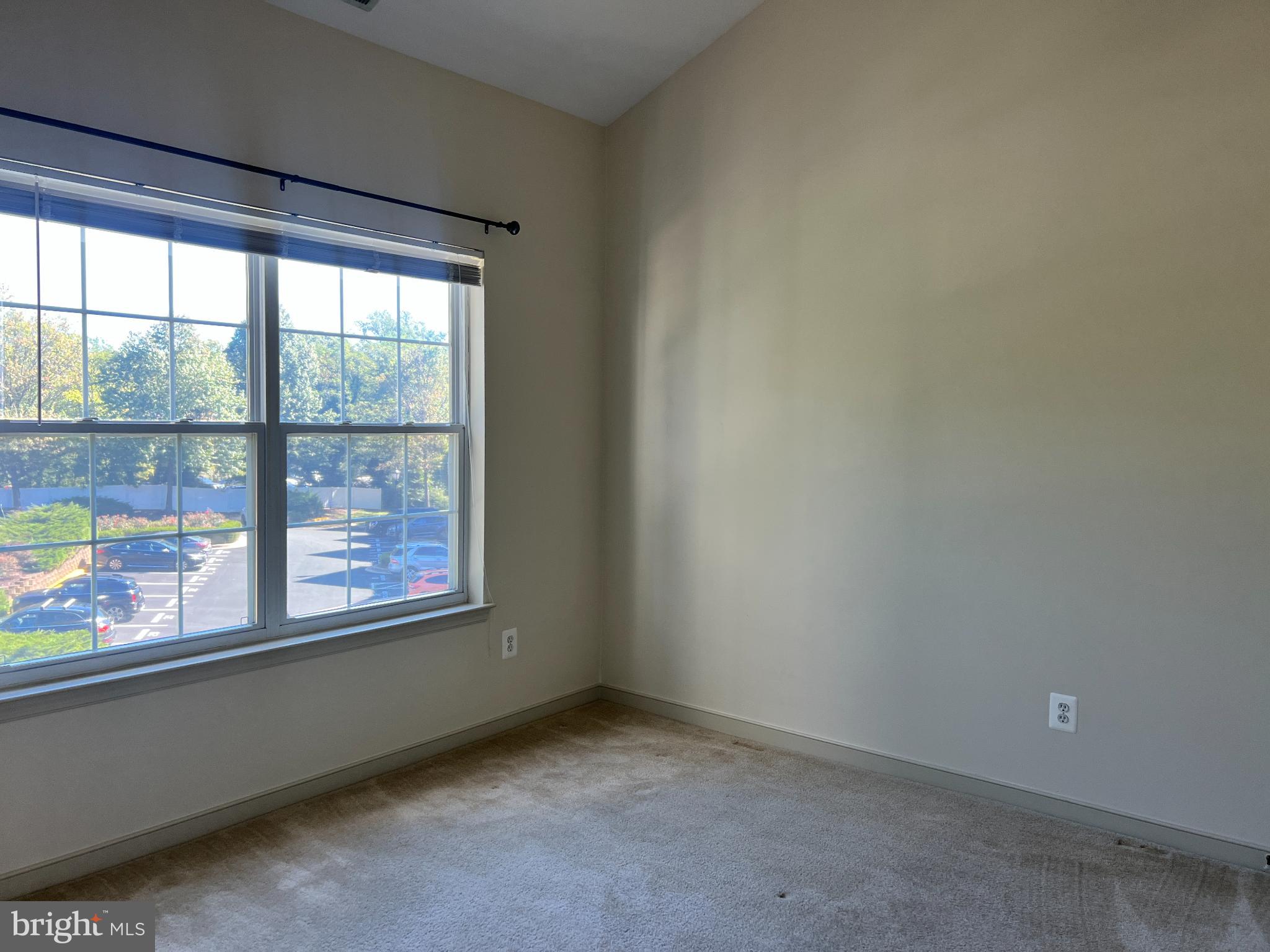 RIVERGATE II - Residential Lease