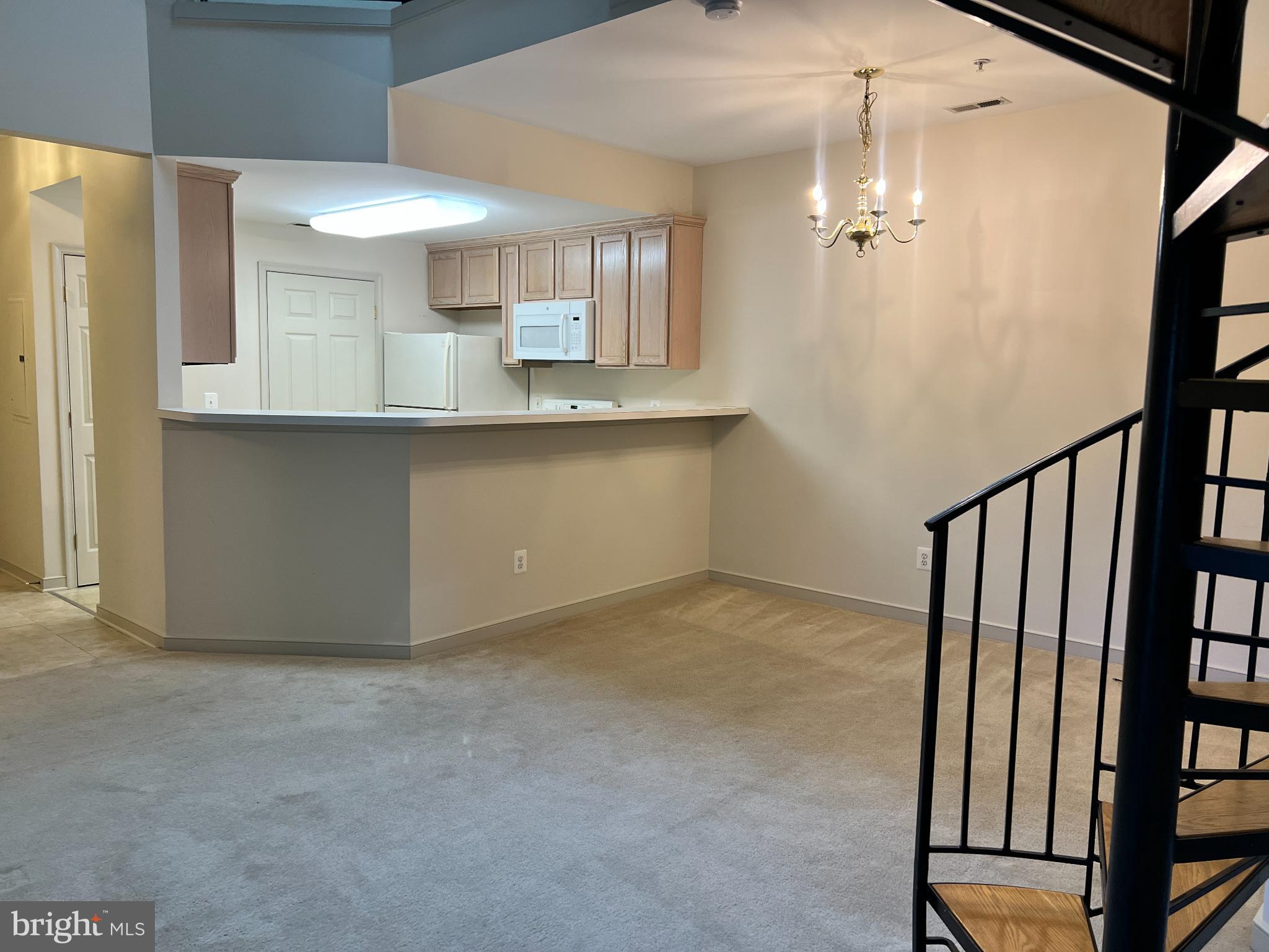 RIVERGATE II - Residential Lease