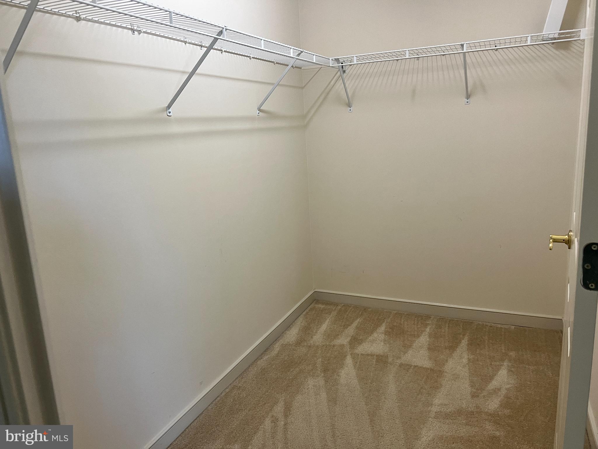 RIVERGATE II - Residential Lease