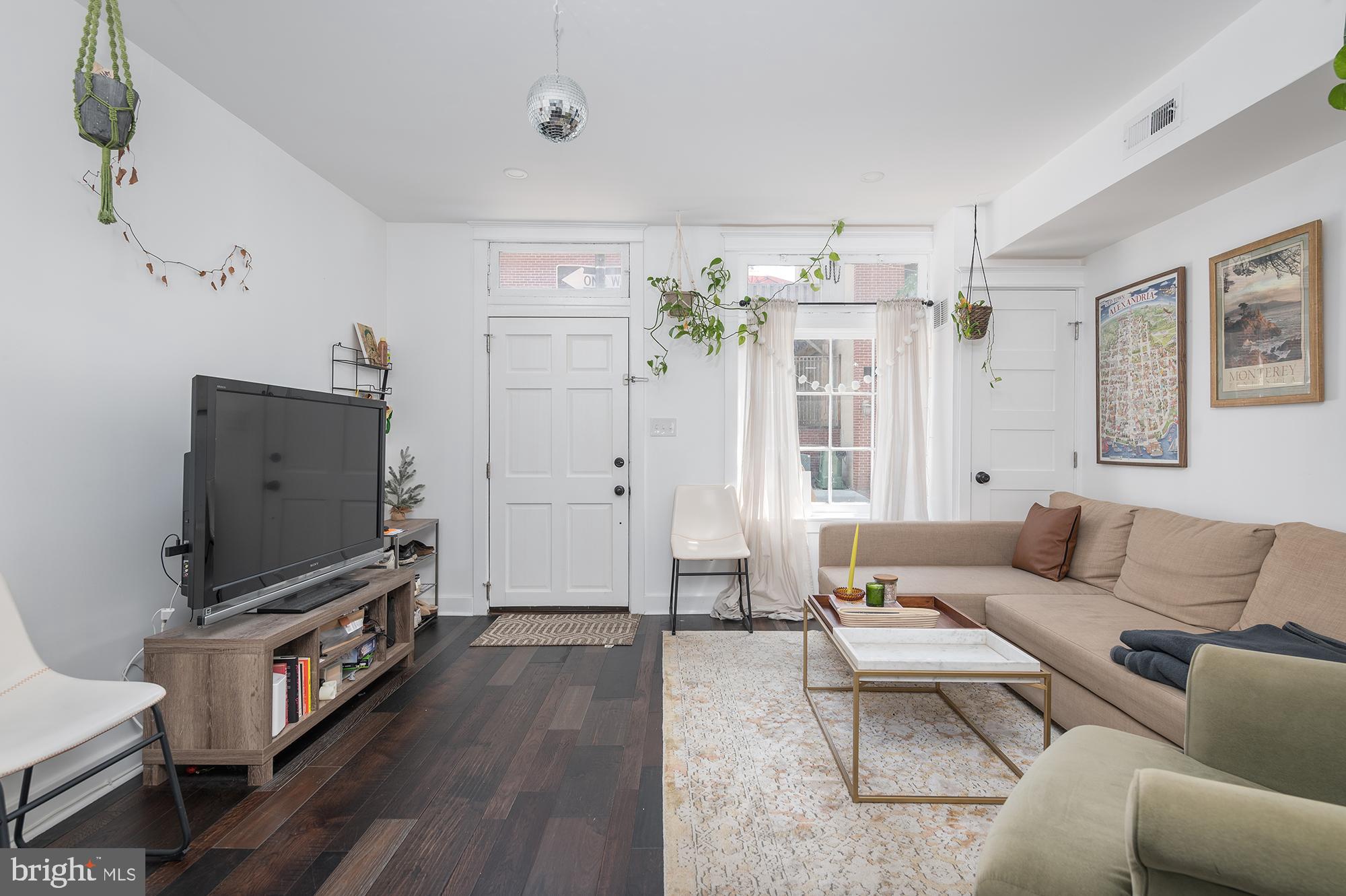 FELLS POINT HISTORIC DISTRICT - Residential Lease