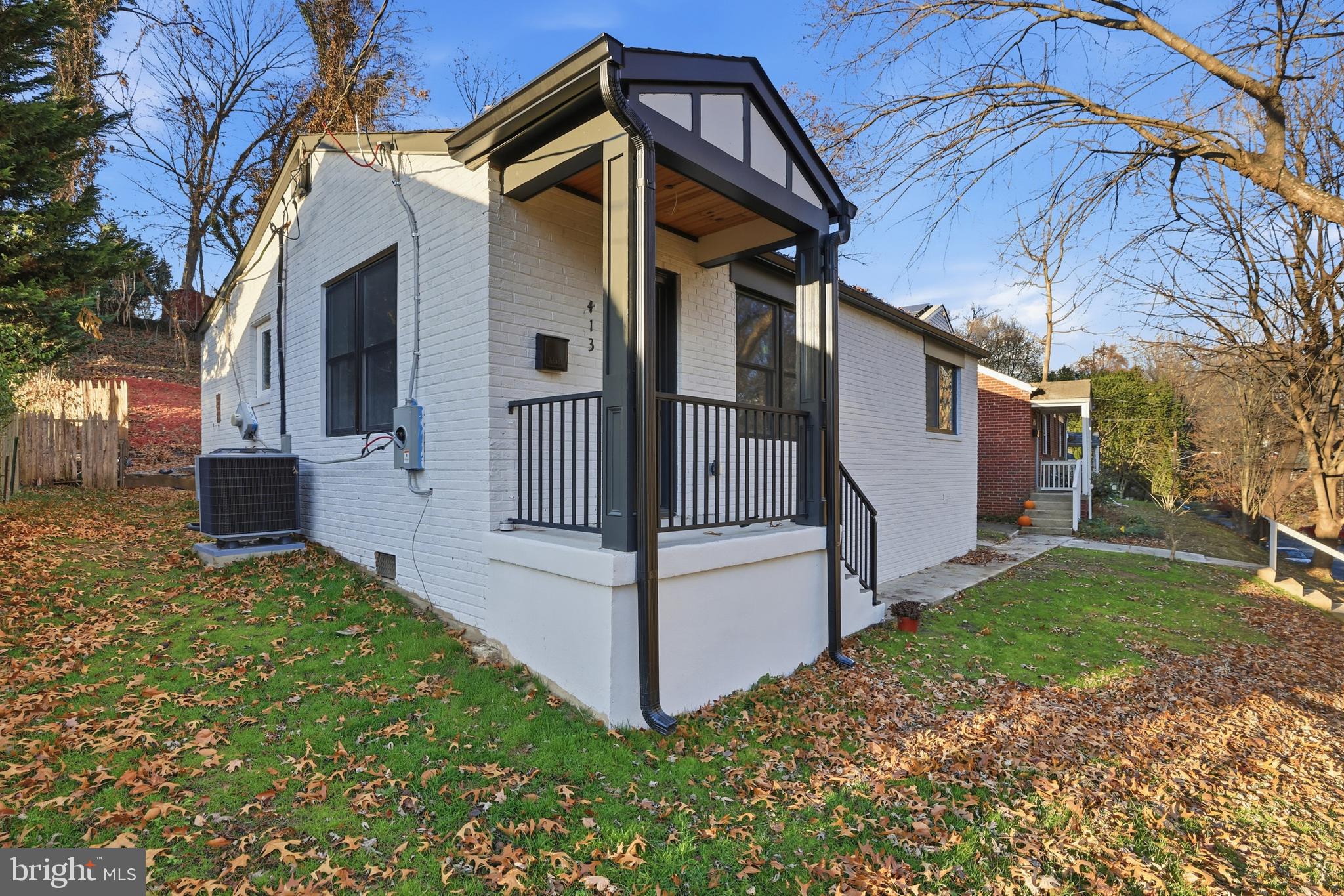 413 WILLIAMSBURG DRIVE