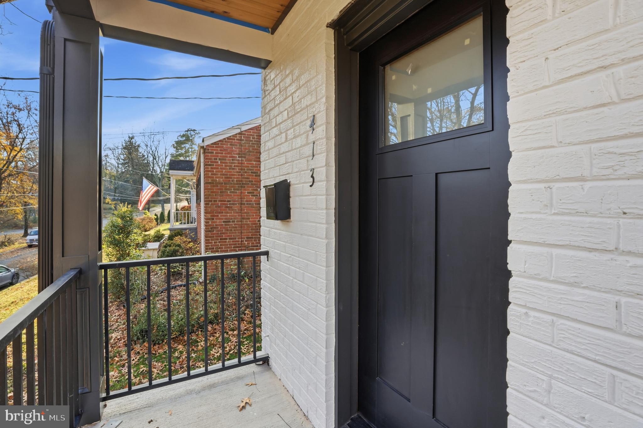 413 WILLIAMSBURG DRIVE