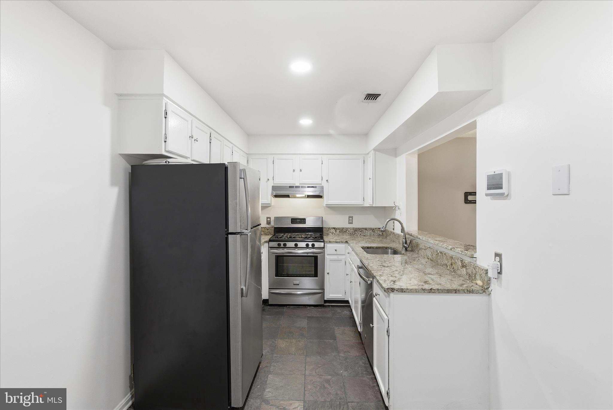 SOMERSET AT WESTRIDGE CO - Residential