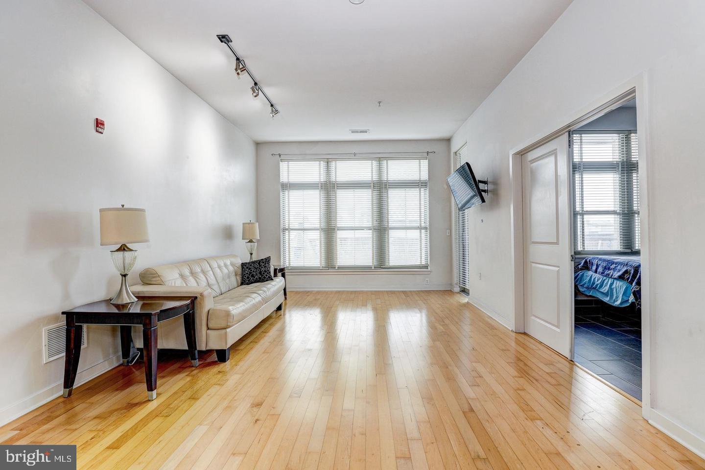 1209 N CHARLES STREET 319