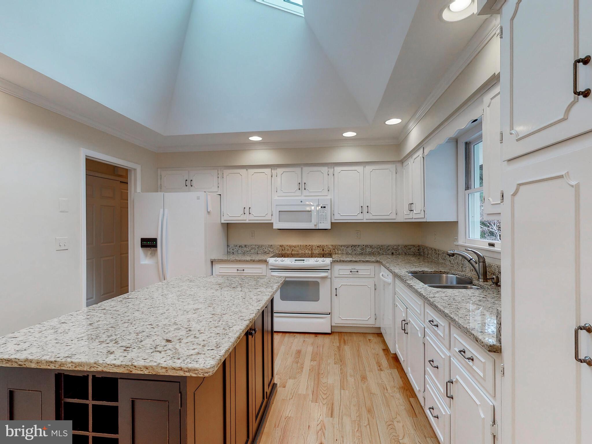 MOUNT HEBRON - Residential