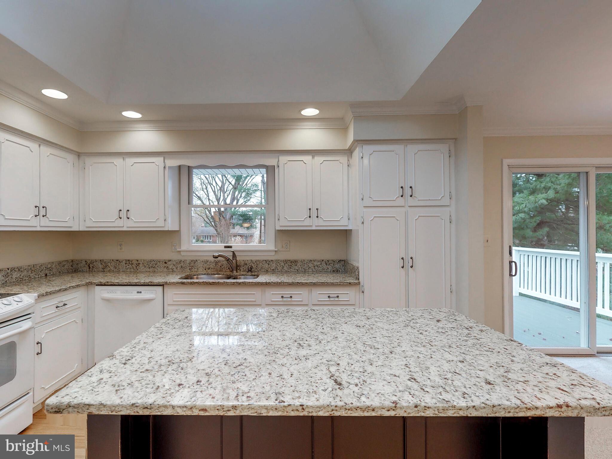 MOUNT HEBRON - Residential