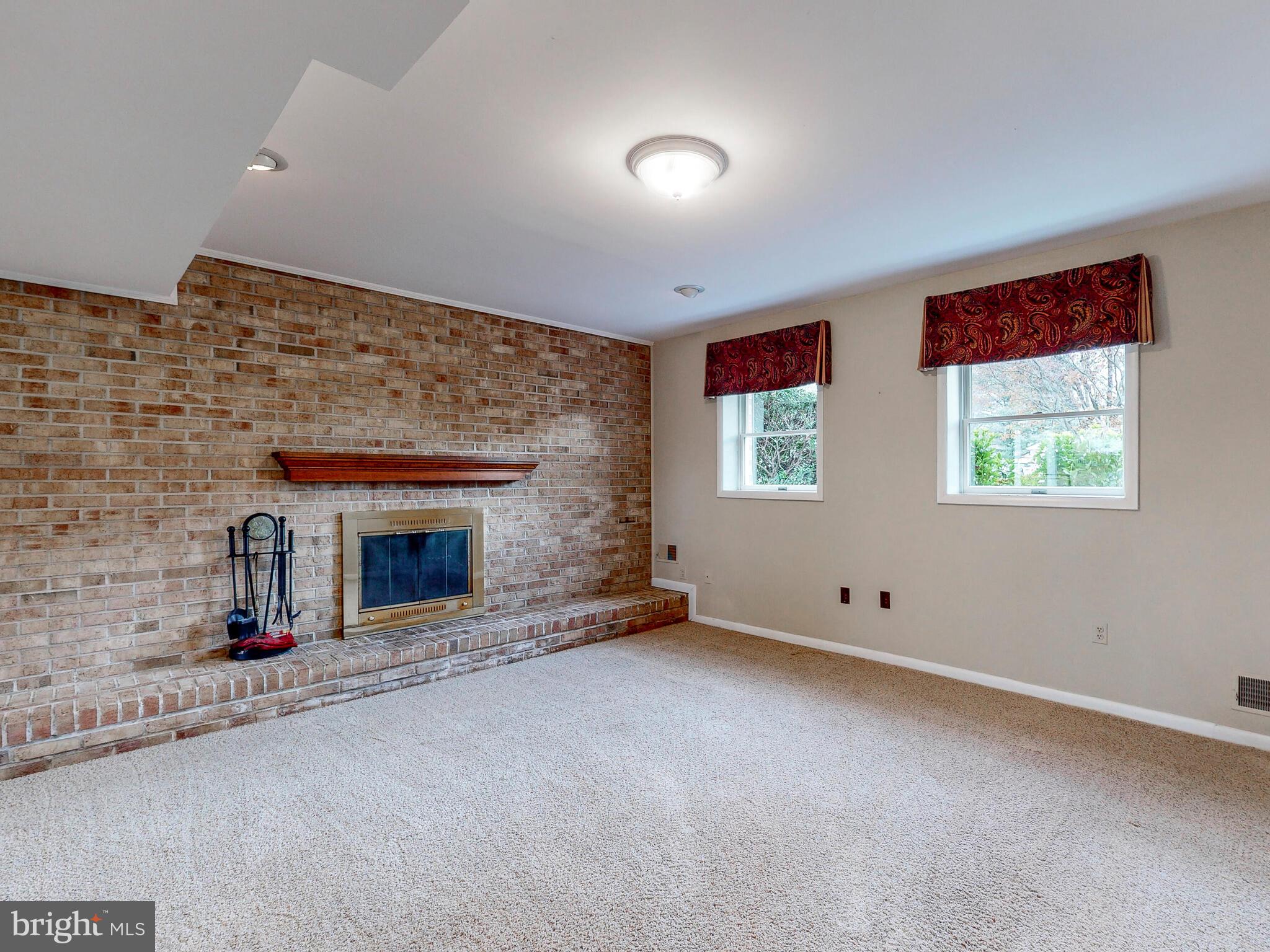 MOUNT HEBRON - Residential