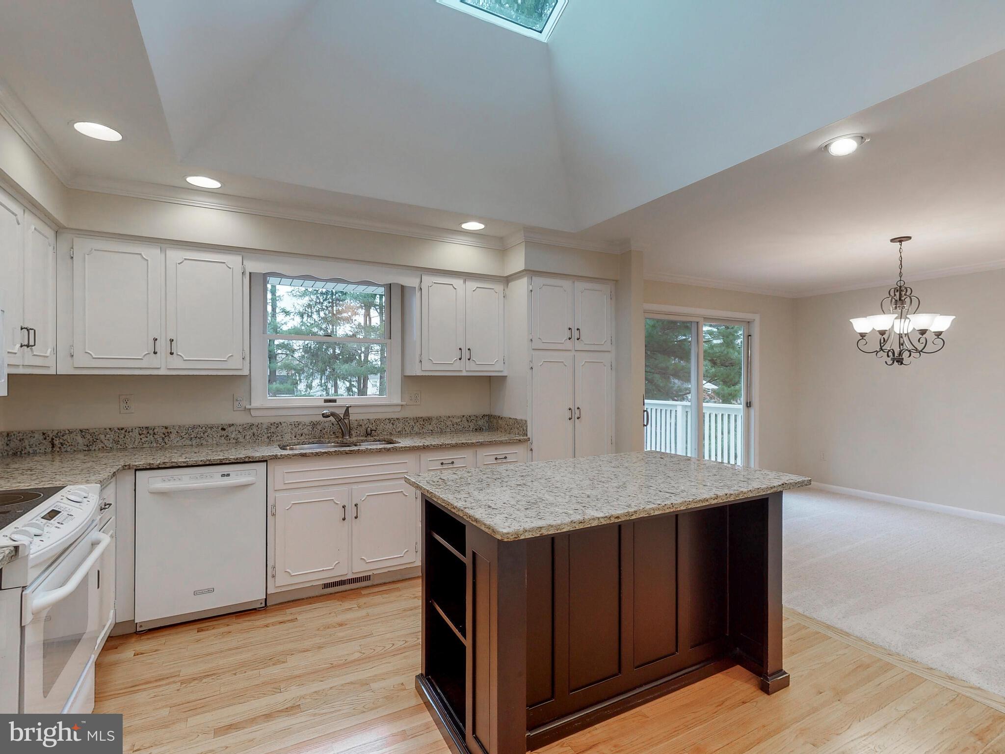 MOUNT HEBRON - Residential