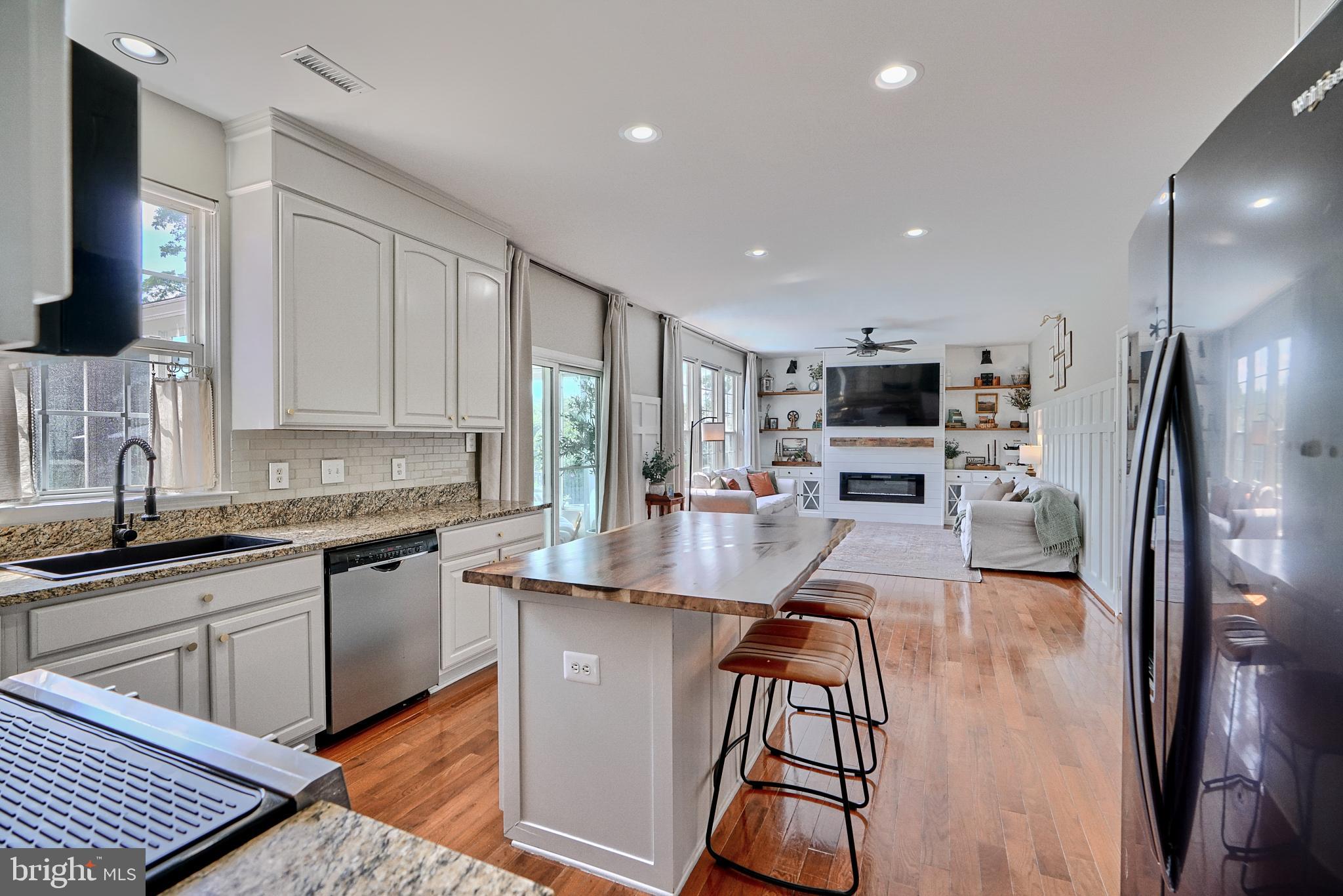 GREEN HILL MANOR - Residential