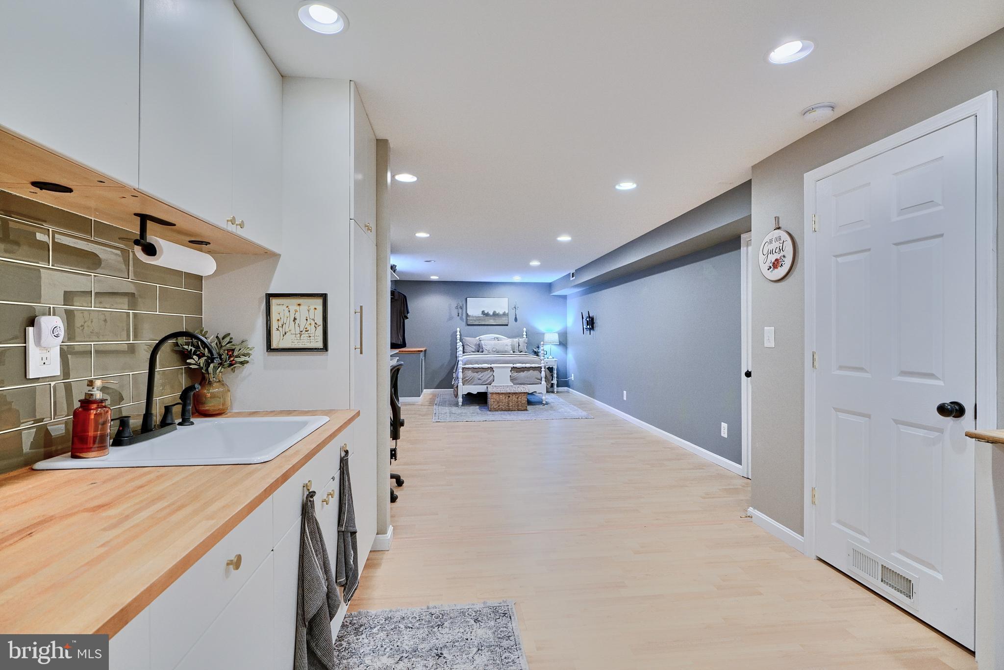 GREEN HILL MANOR - Residential