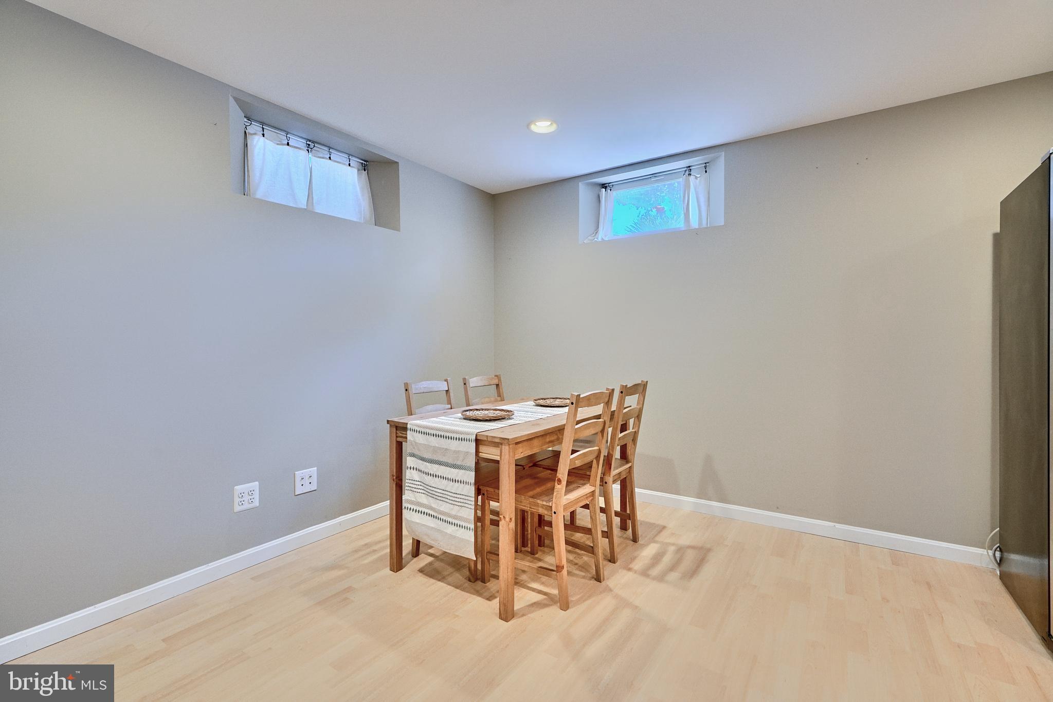 GREEN HILL MANOR - Residential