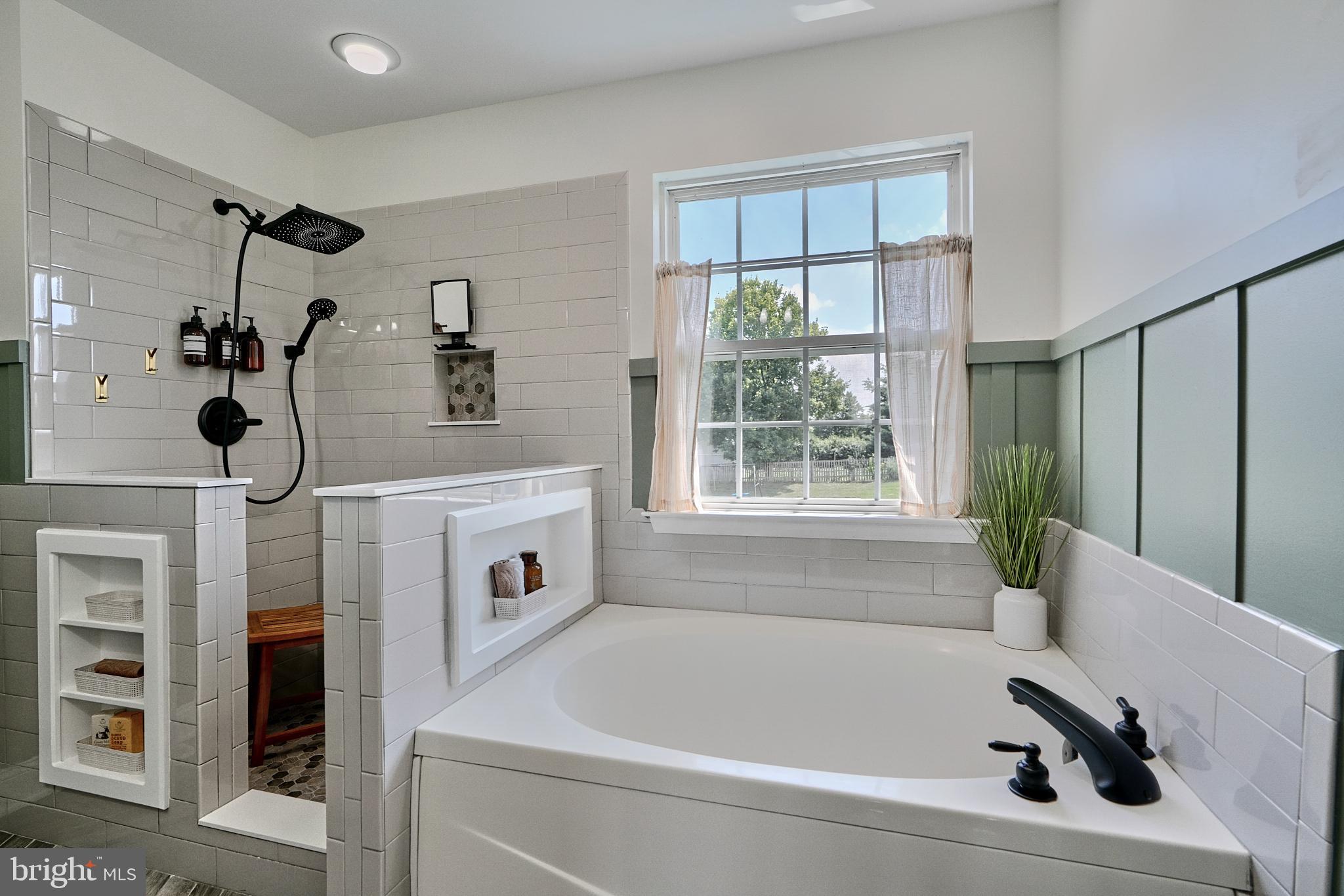 GREEN HILL MANOR - Residential