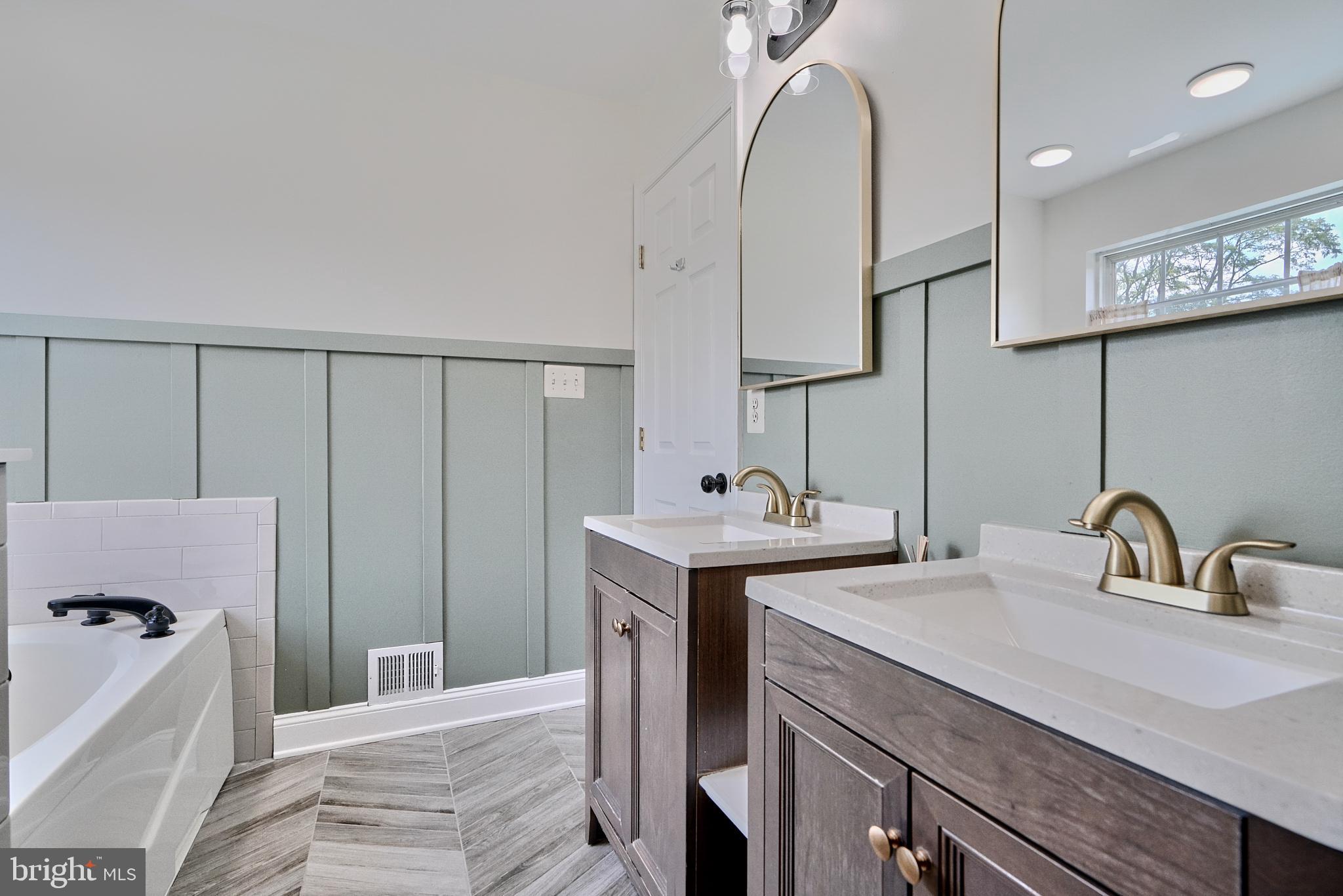 GREEN HILL MANOR - Residential