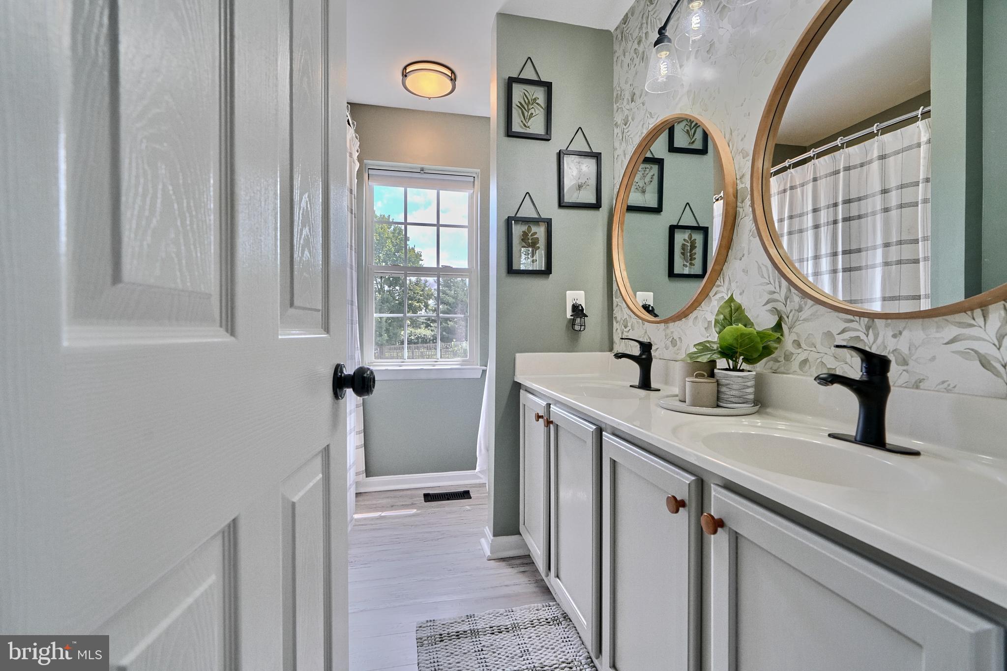 GREEN HILL MANOR - Residential