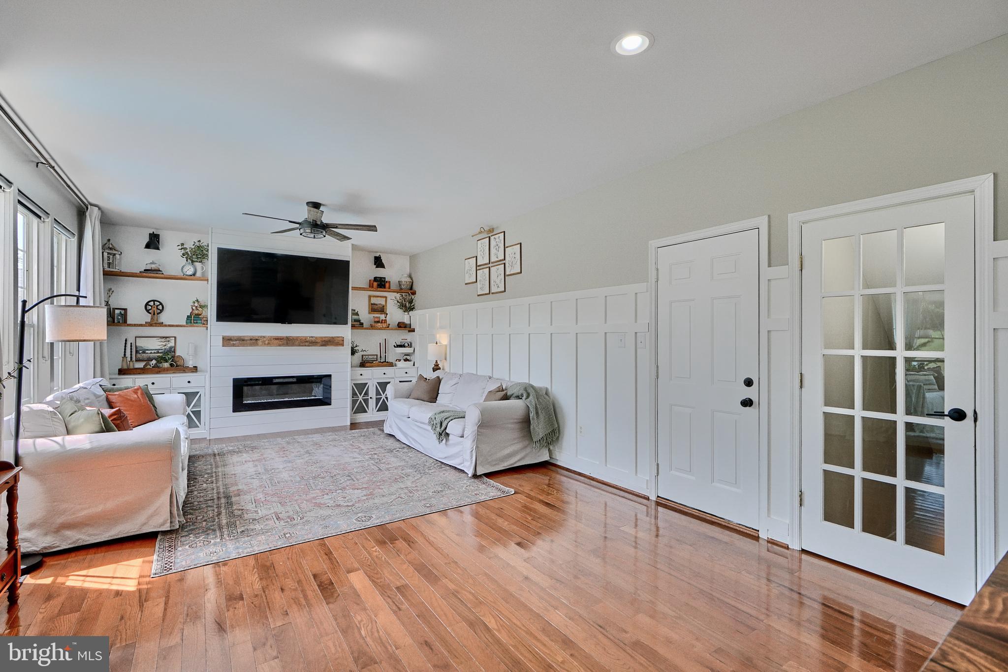 GREEN HILL MANOR - Residential