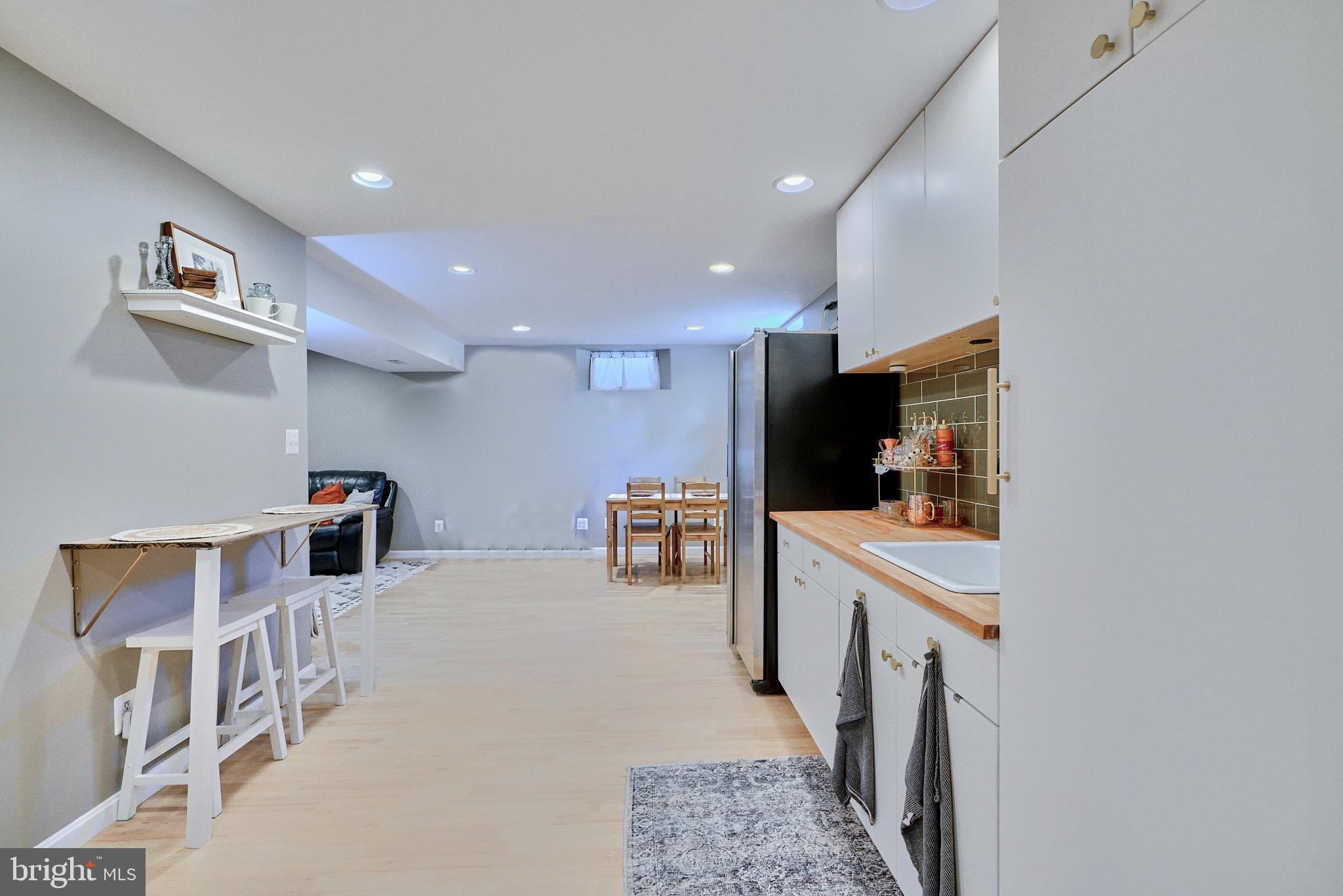 GREEN HILL MANOR - Residential