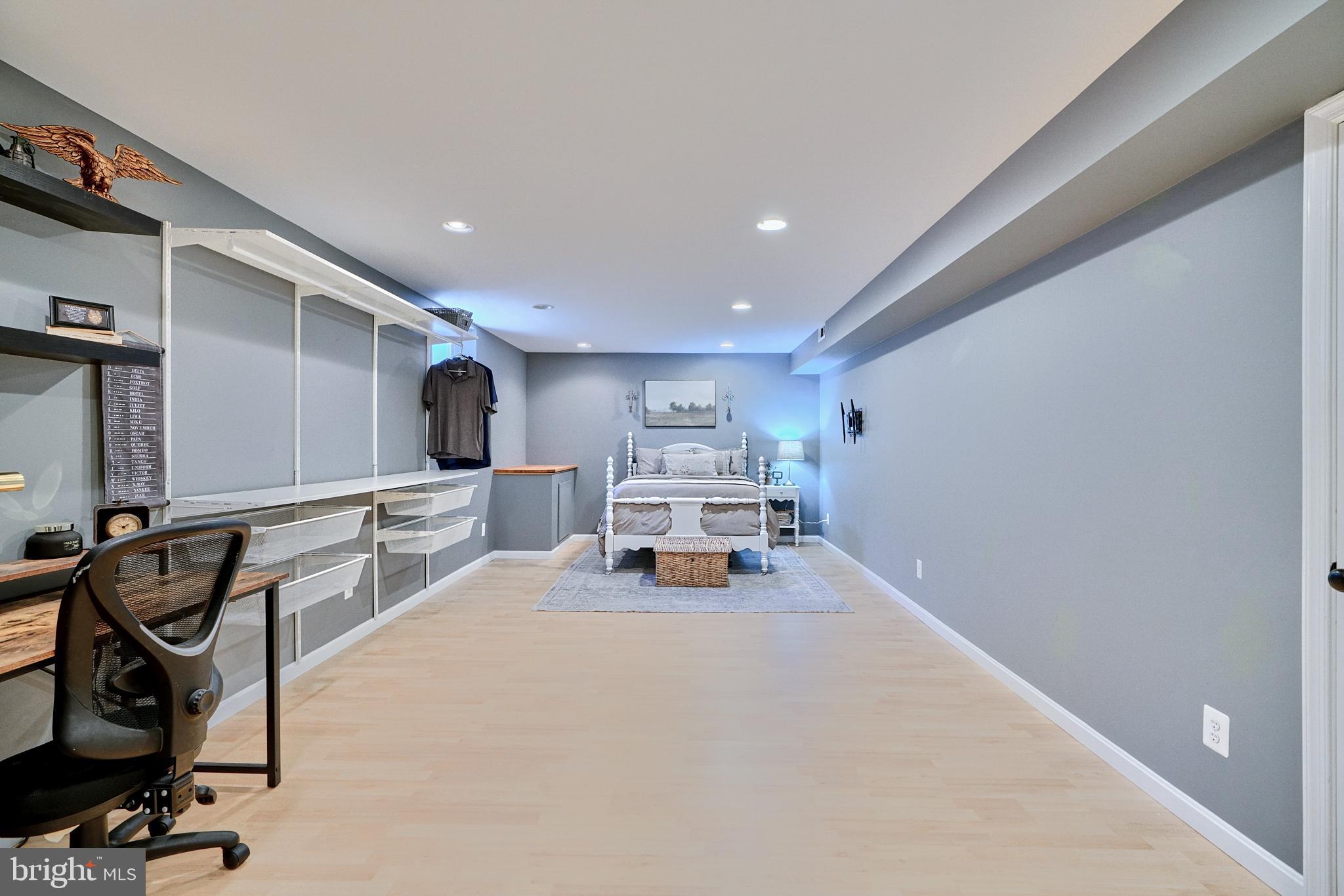 GREEN HILL MANOR - Residential