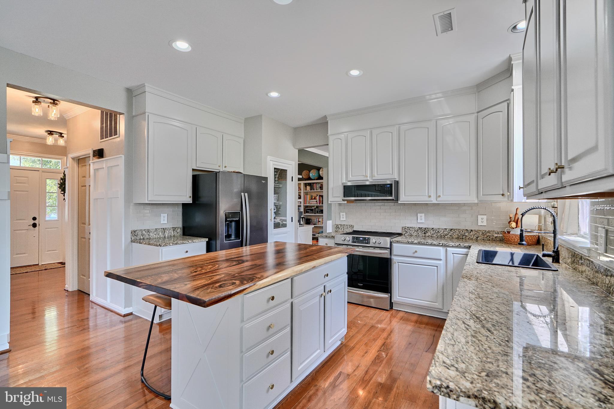 GREEN HILL MANOR - Residential