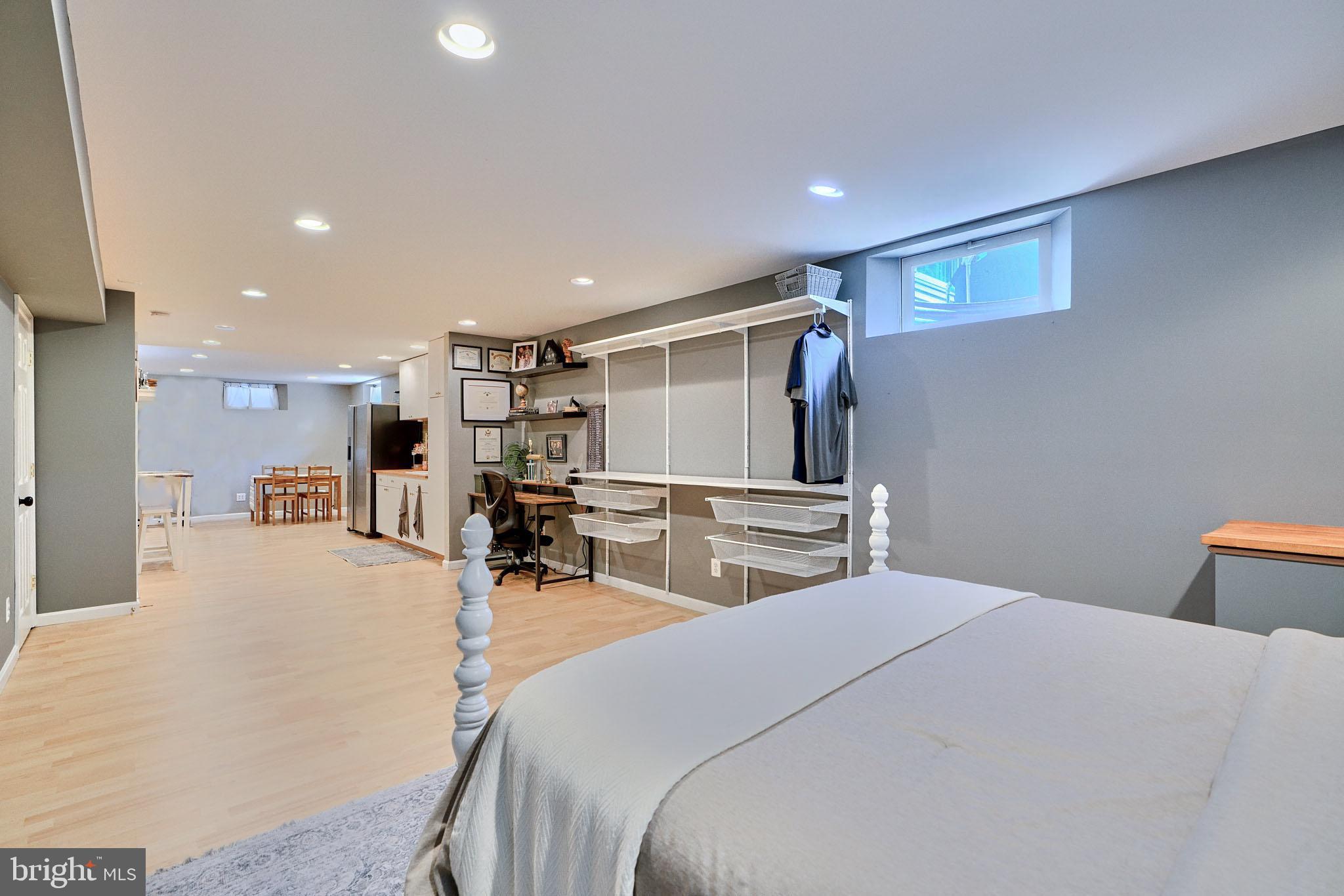 GREEN HILL MANOR - Residential