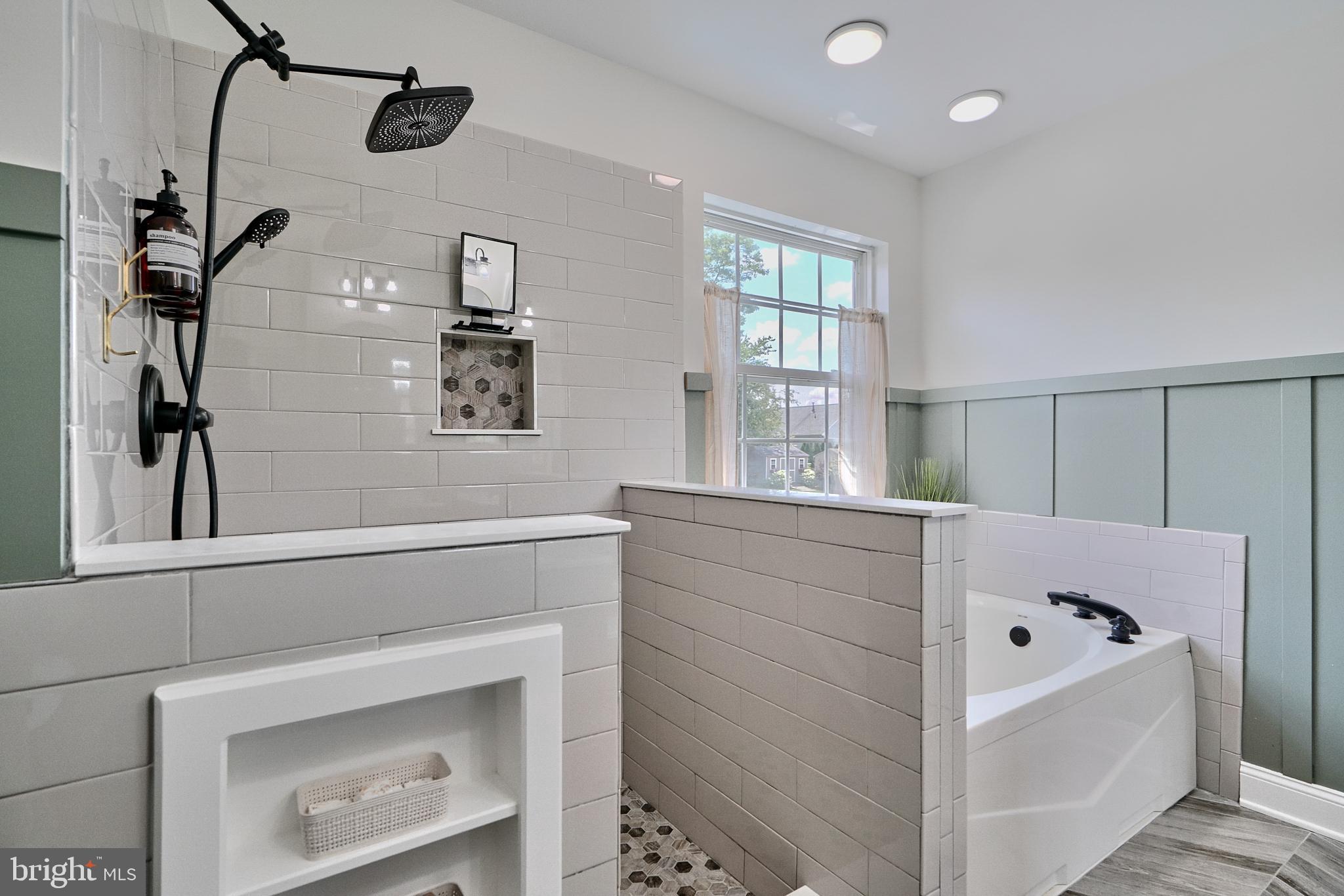 GREEN HILL MANOR - Residential