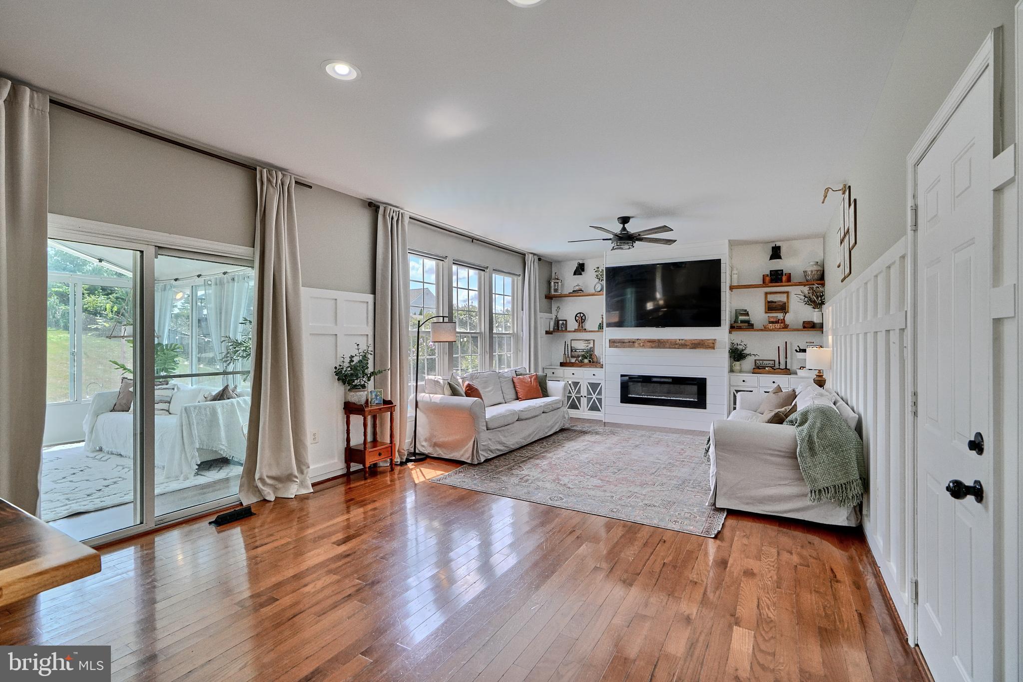 GREEN HILL MANOR - Residential