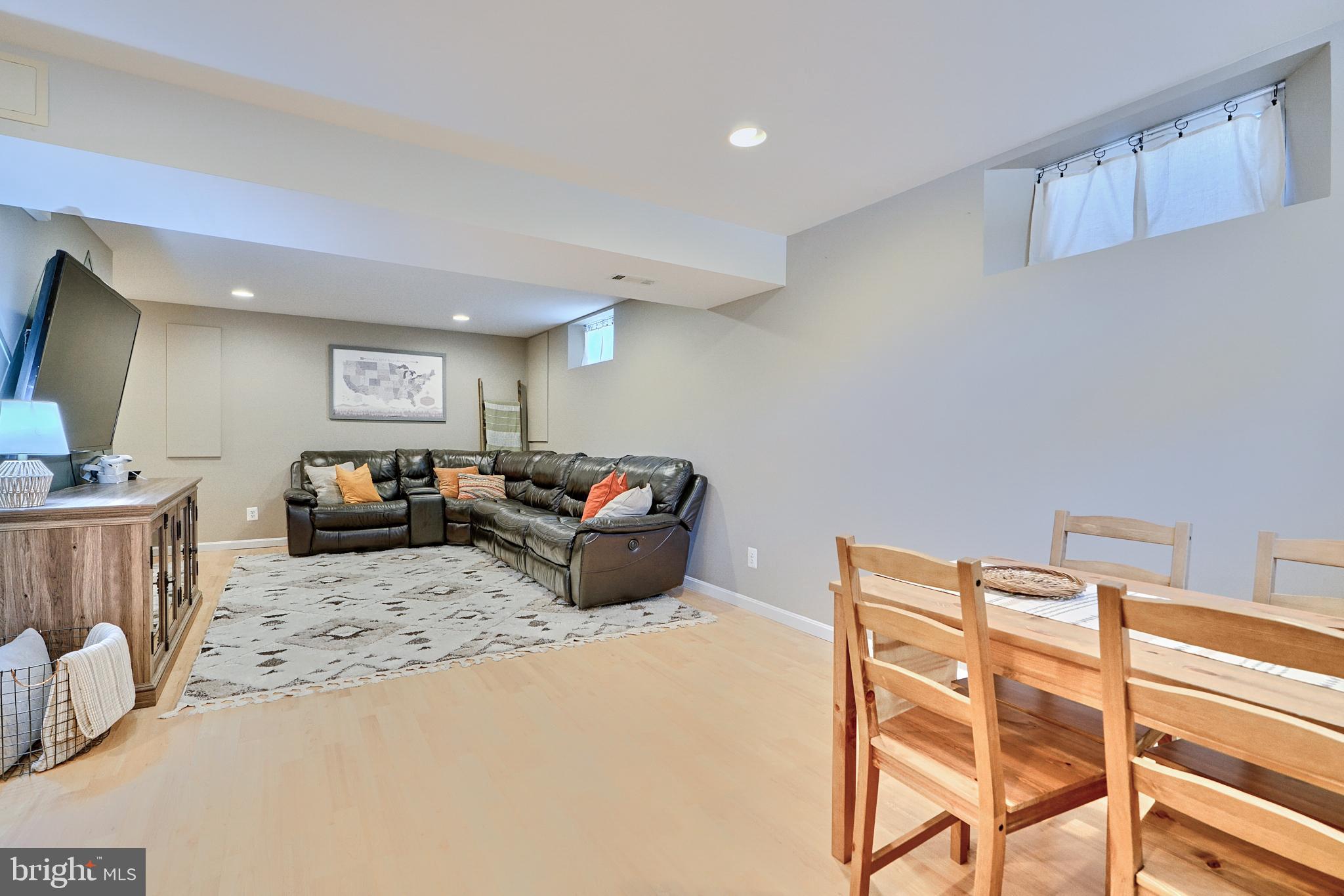 GREEN HILL MANOR - Residential