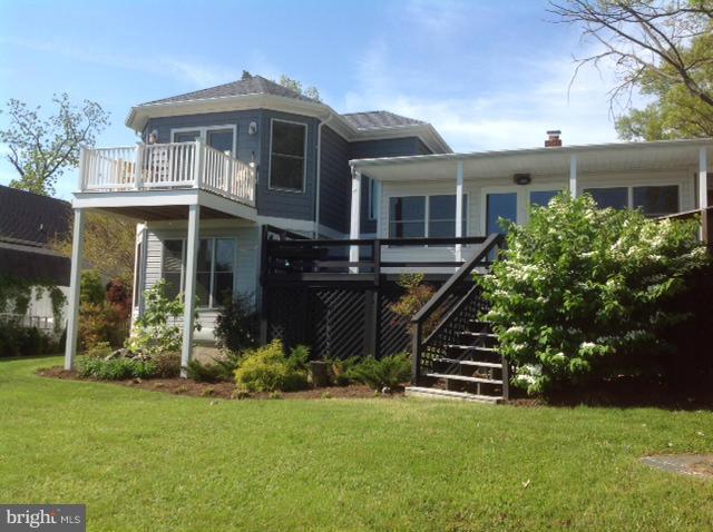 You must see the inside of this home to appreciate the space and water views. Major remodel in Fall of 2011 to include elevator, 2nd master bedroom, dual zone heat pumps, updated kitchen with marble counter tops, center island, and hickory cabinets. Deck overlooking Neale Sound, dock with covered boat lift (lift motor as-is). Deck off upper MBR, screened front porch to view Potomac River sunsets.