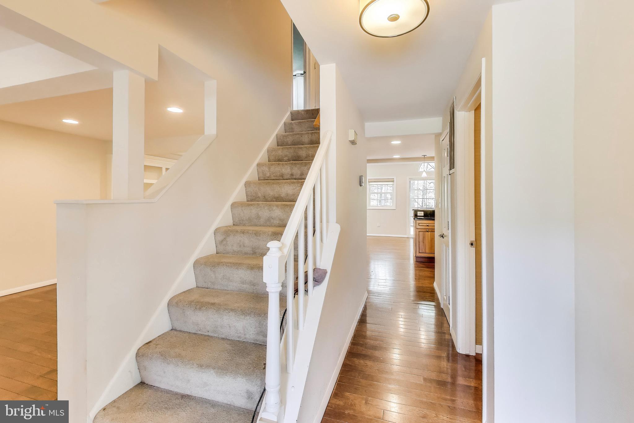 1337 CROCKETT LANE