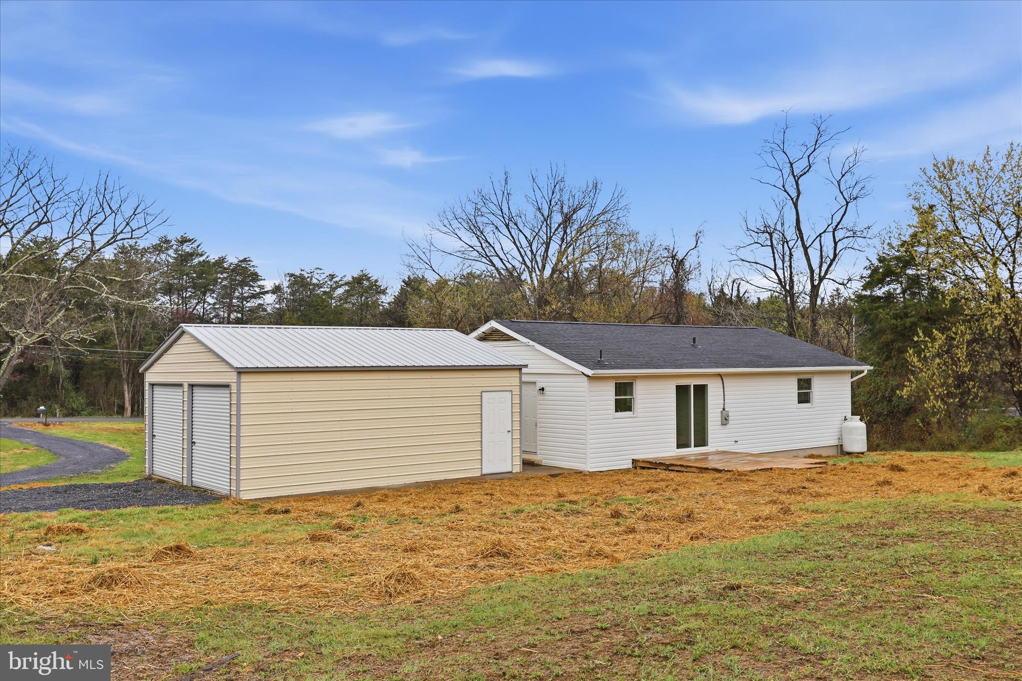 HIDDEN RIVER - Residential