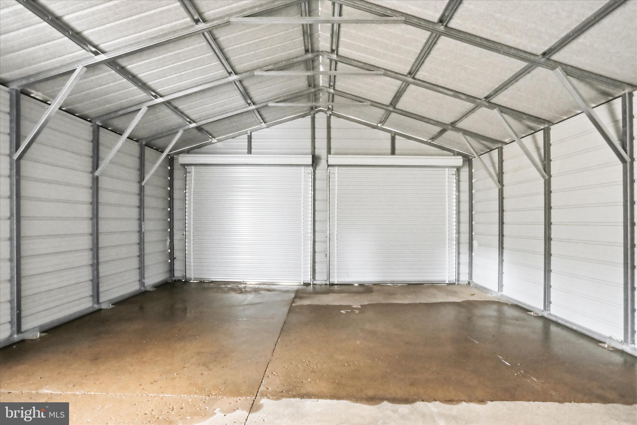 HIDDEN RIVER - Residential