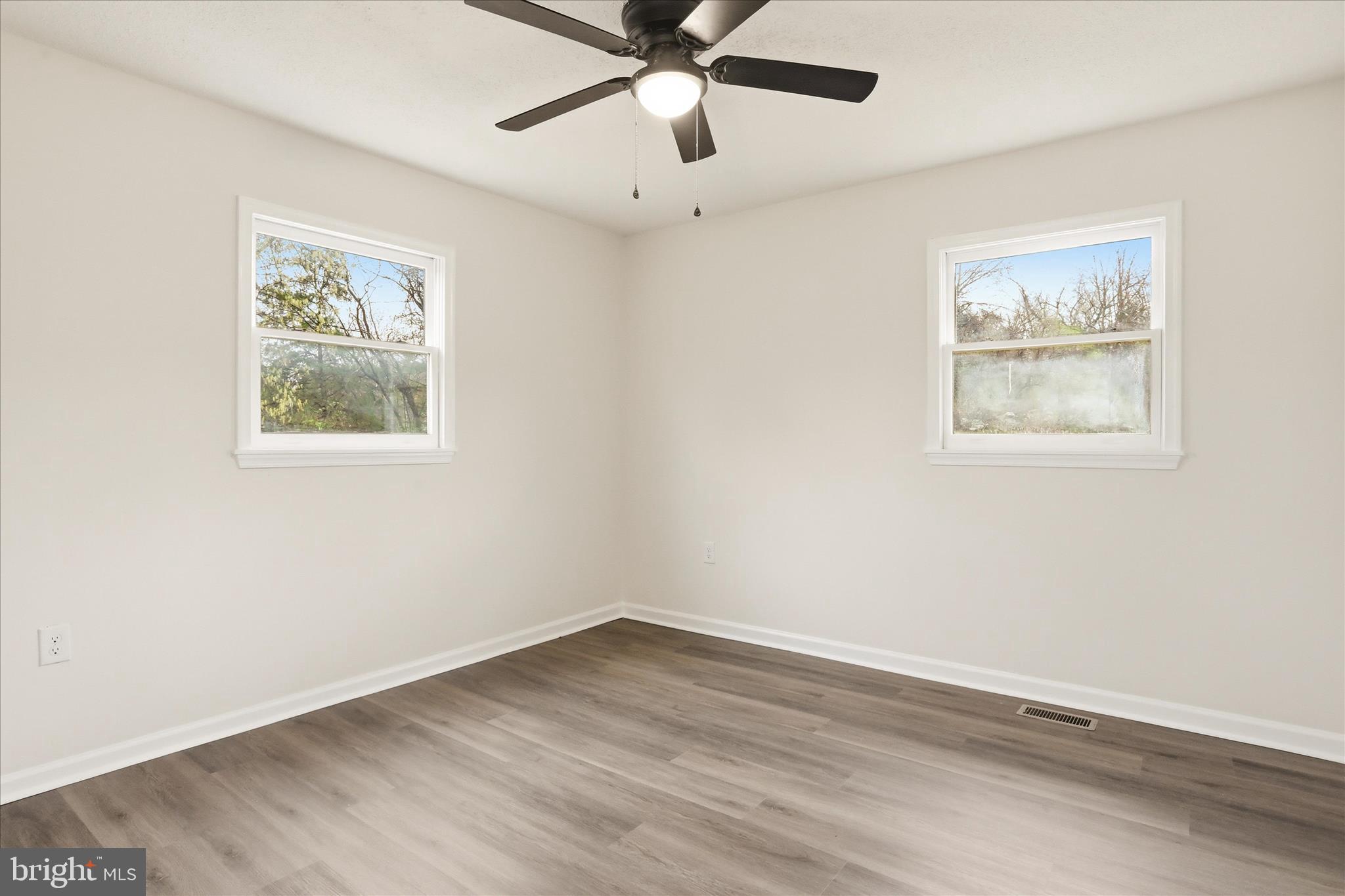 HIDDEN RIVER - Residential