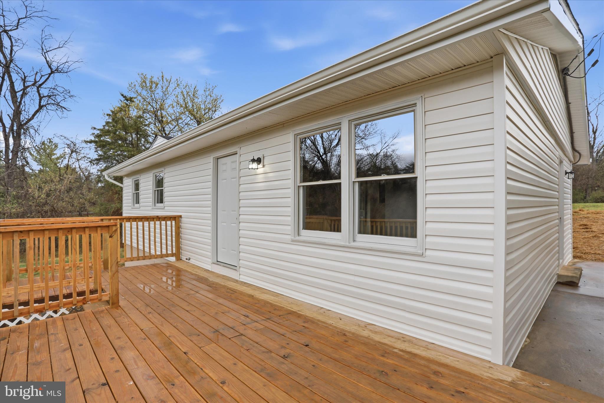 HIDDEN RIVER - Residential