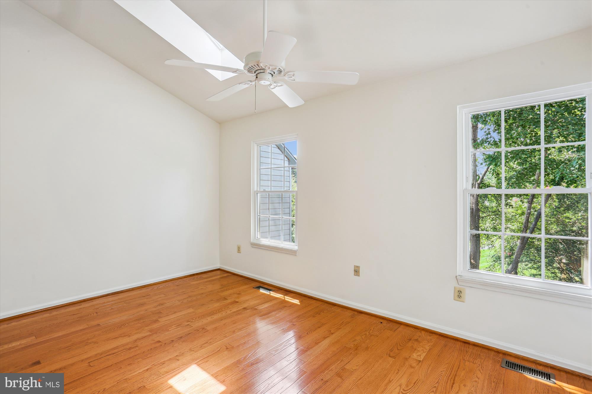 SILVER SPRING CNTRY CLUB - Residential