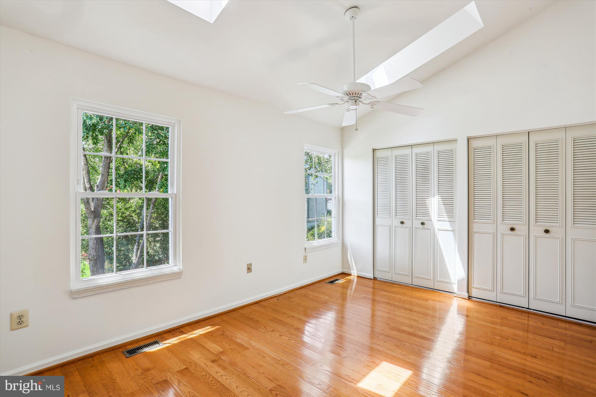 SILVER SPRING CNTRY CLUB - Residential