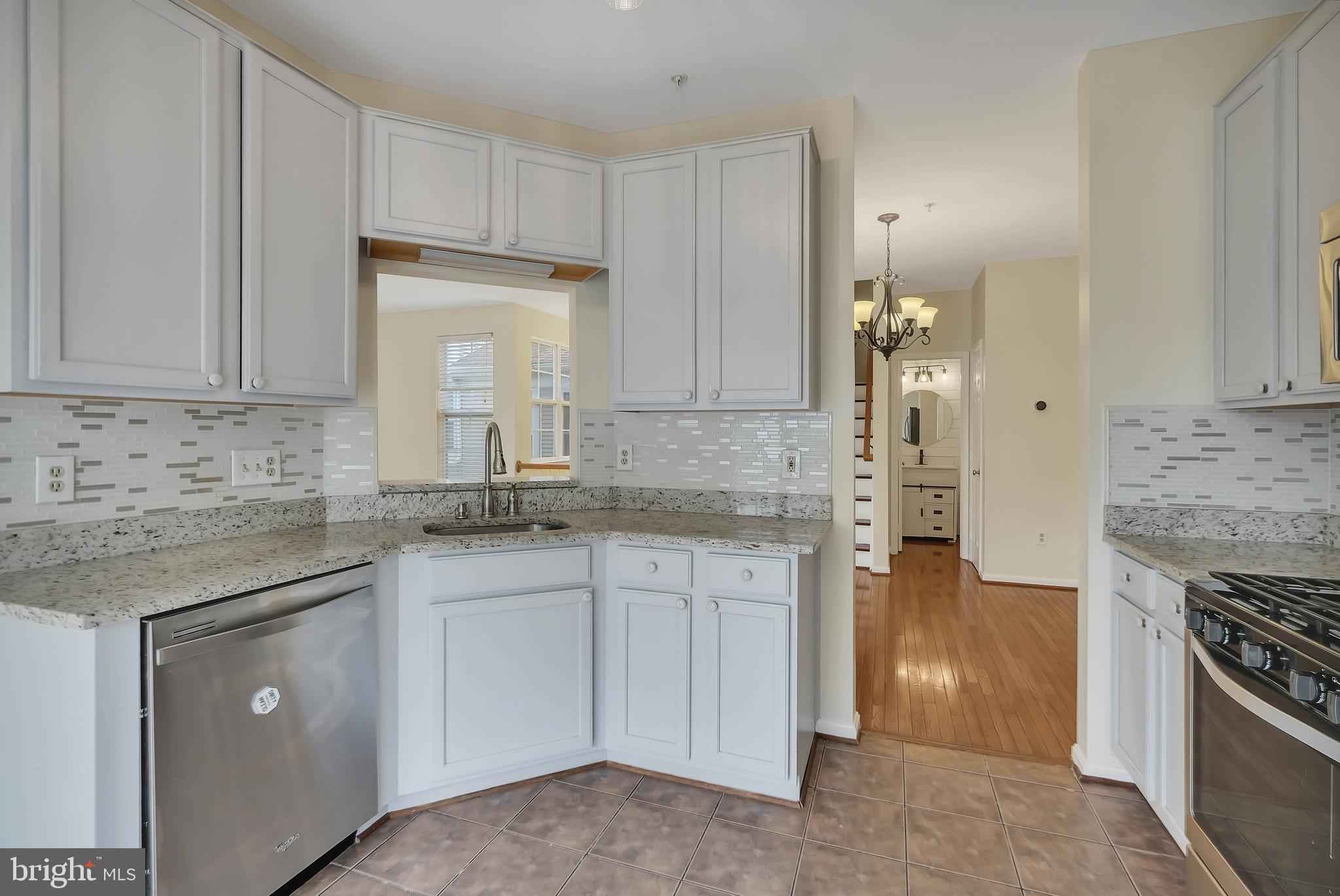 ASHBURN VILLAGE - Residential