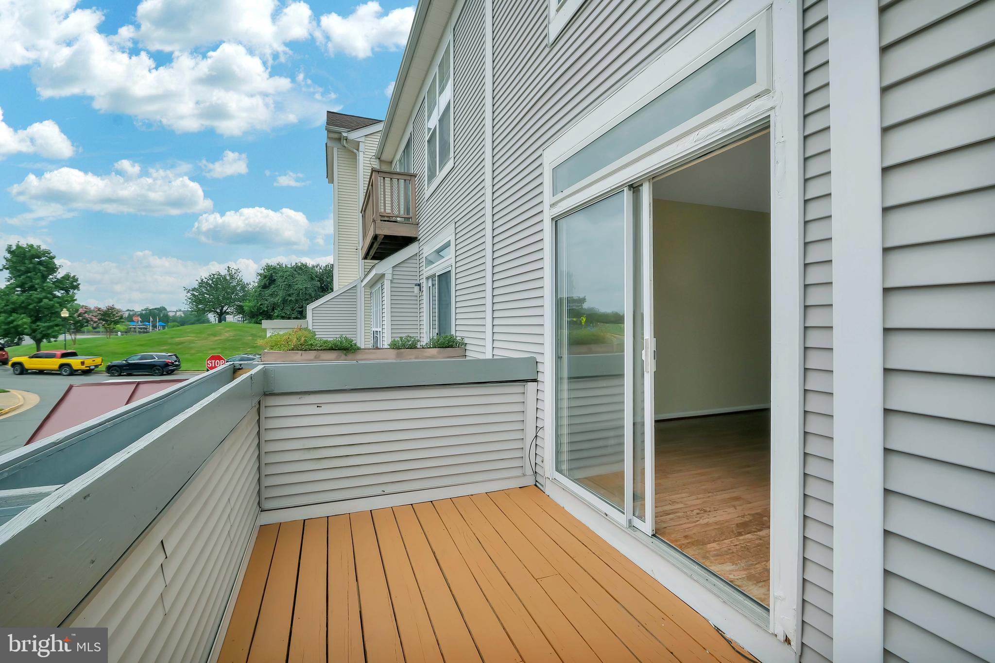 ASHBURN VILLAGE - Residential