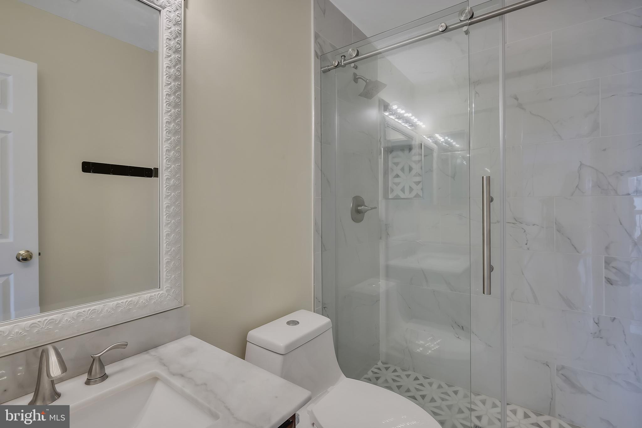 ASHBURN VILLAGE - Residential