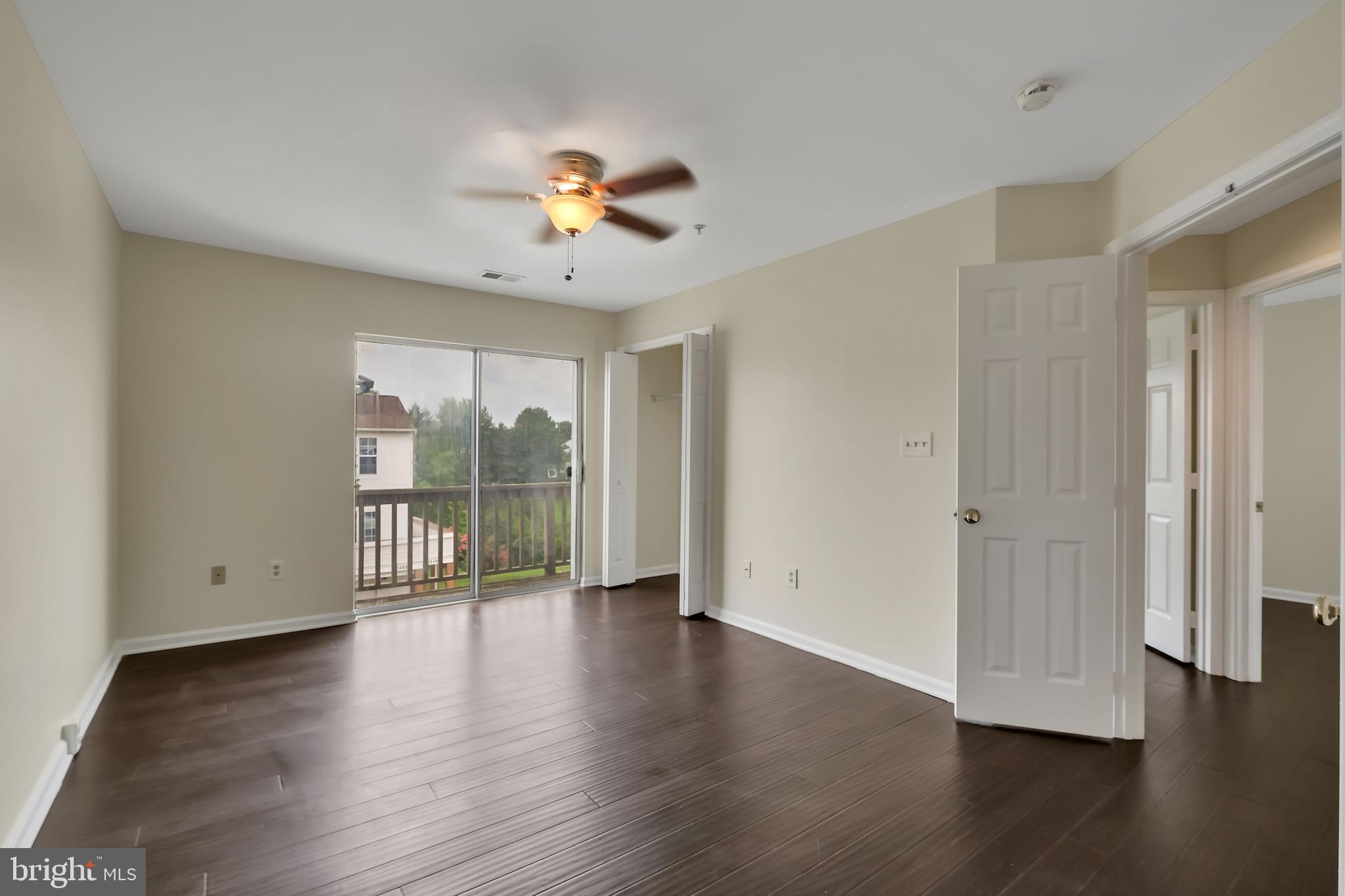 ASHBURN VILLAGE - Residential